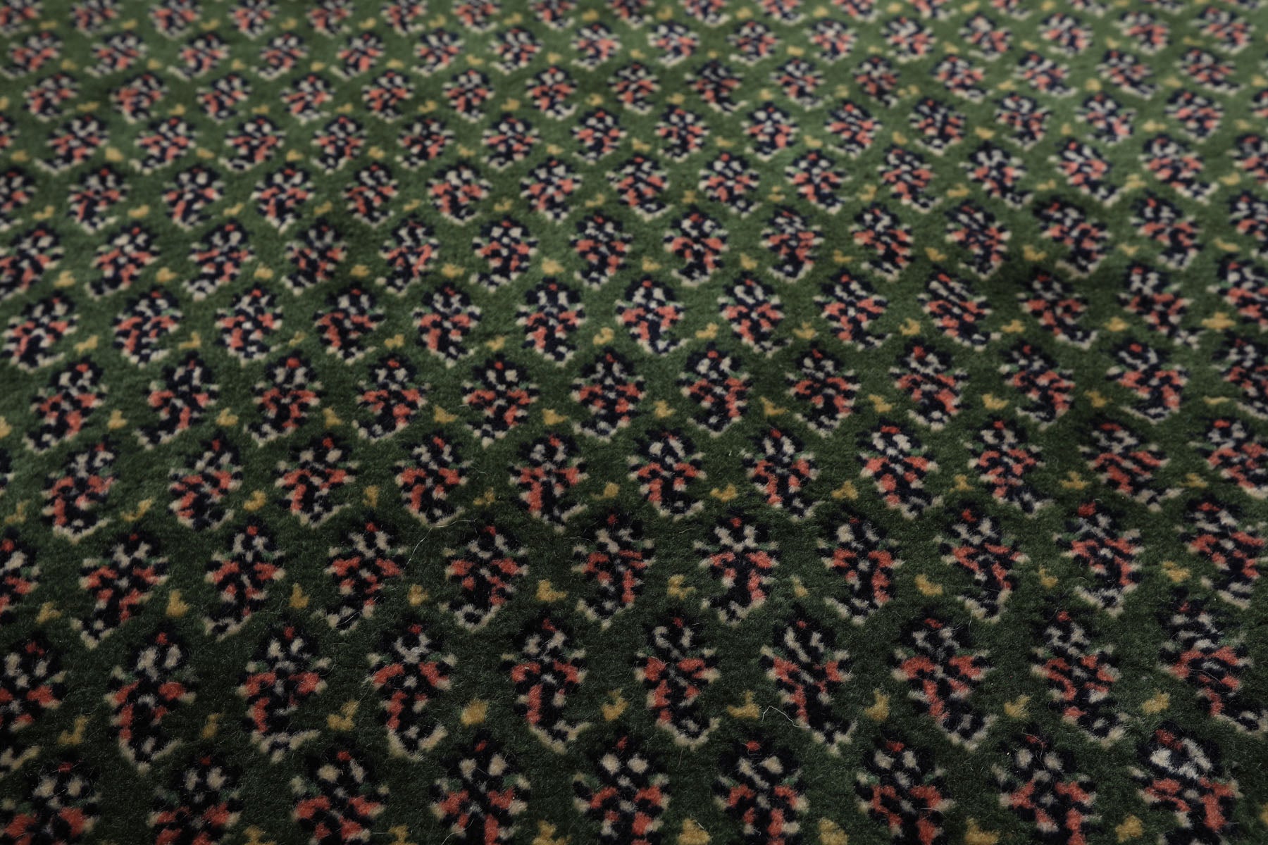 4x6 Green, Ivory, Blue Color Hand Knotted Boteh Wool Traditional Oriental Rug