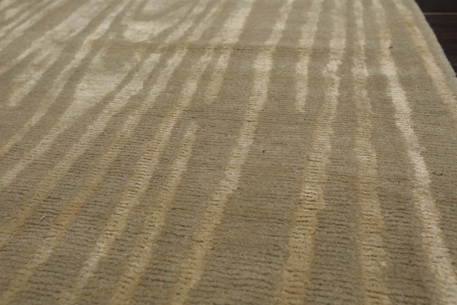 2x3 Gray, Green, Color Hand Knotted All-Over Wool & Silk Modern Oriental Rug