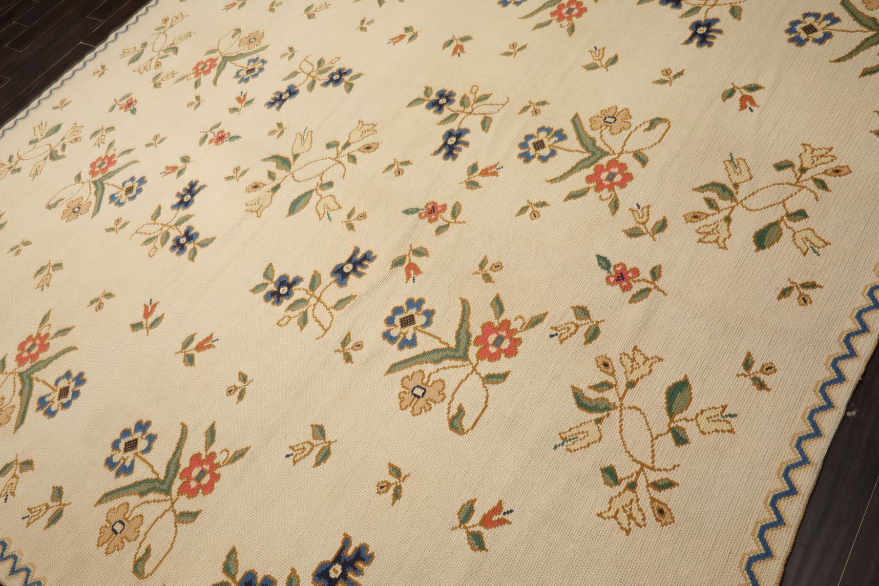 8x10 Ivory, Blue, Green Color Hand Woven Portugese Needlepoint Wool Traditional Oriental Rug