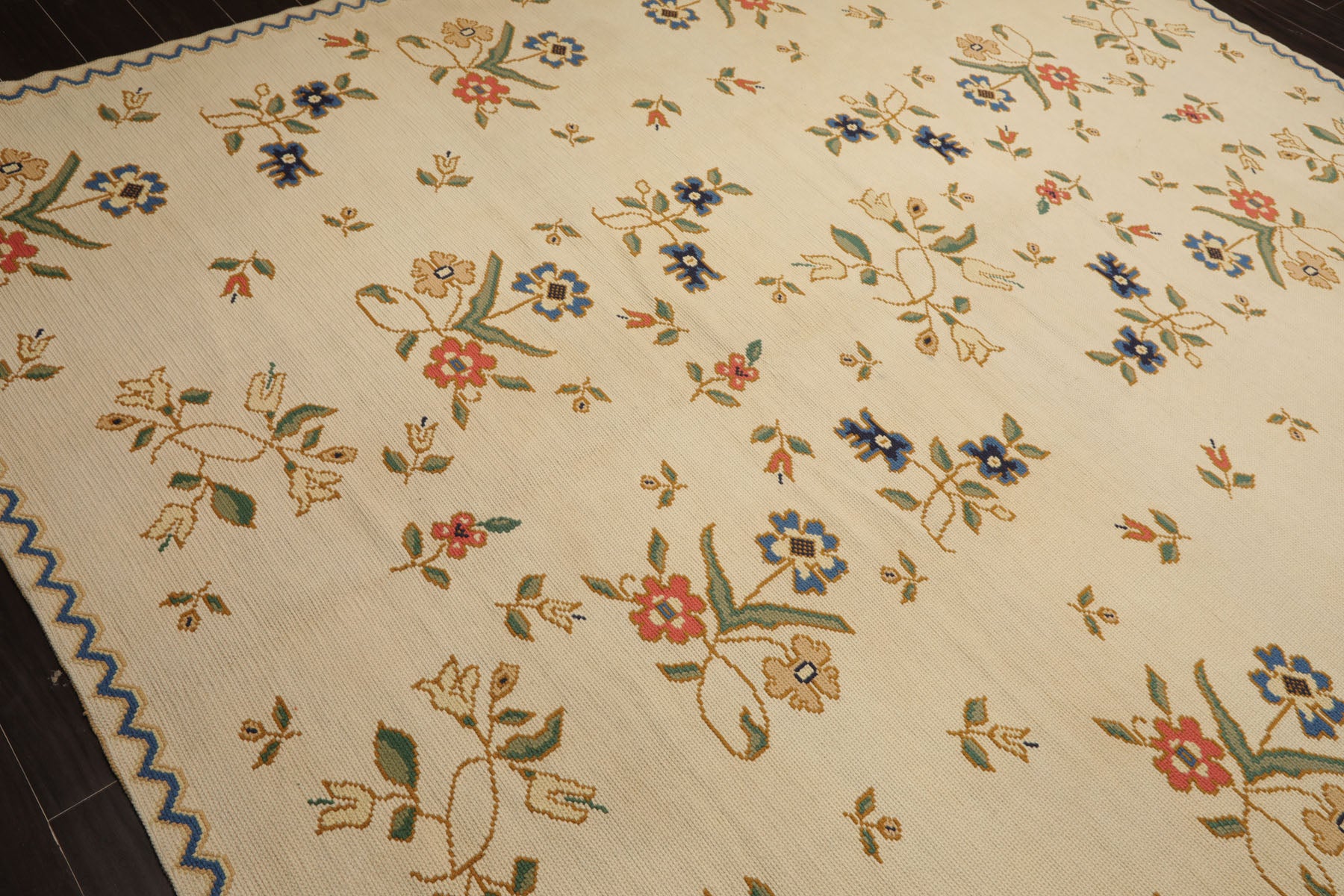 8x10 Ivory, Blue, Green Color Hand Woven Portugese Needlepoint Wool Traditional Oriental Rug