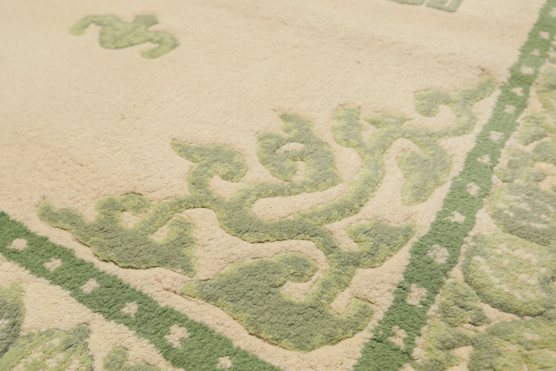 4x6 Ivory, Sage, Color Hand Knotted French Aubusson savonnerie Wool Traditional Oriental Rug