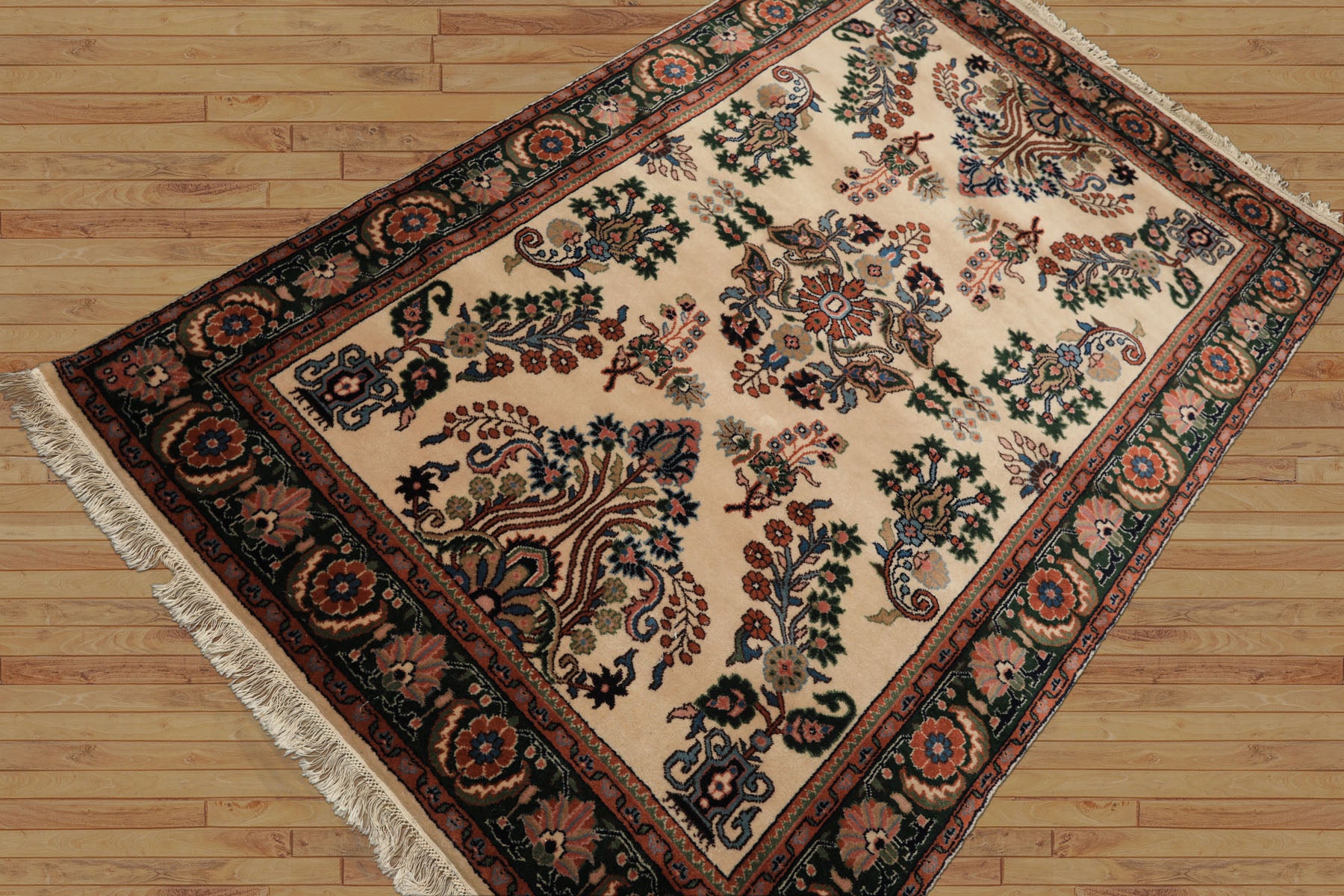 4x6 Ivory, Green, Rose Color Hand Knotted Indo Sarouk New Zealand Wool Traditional Oriental Rug