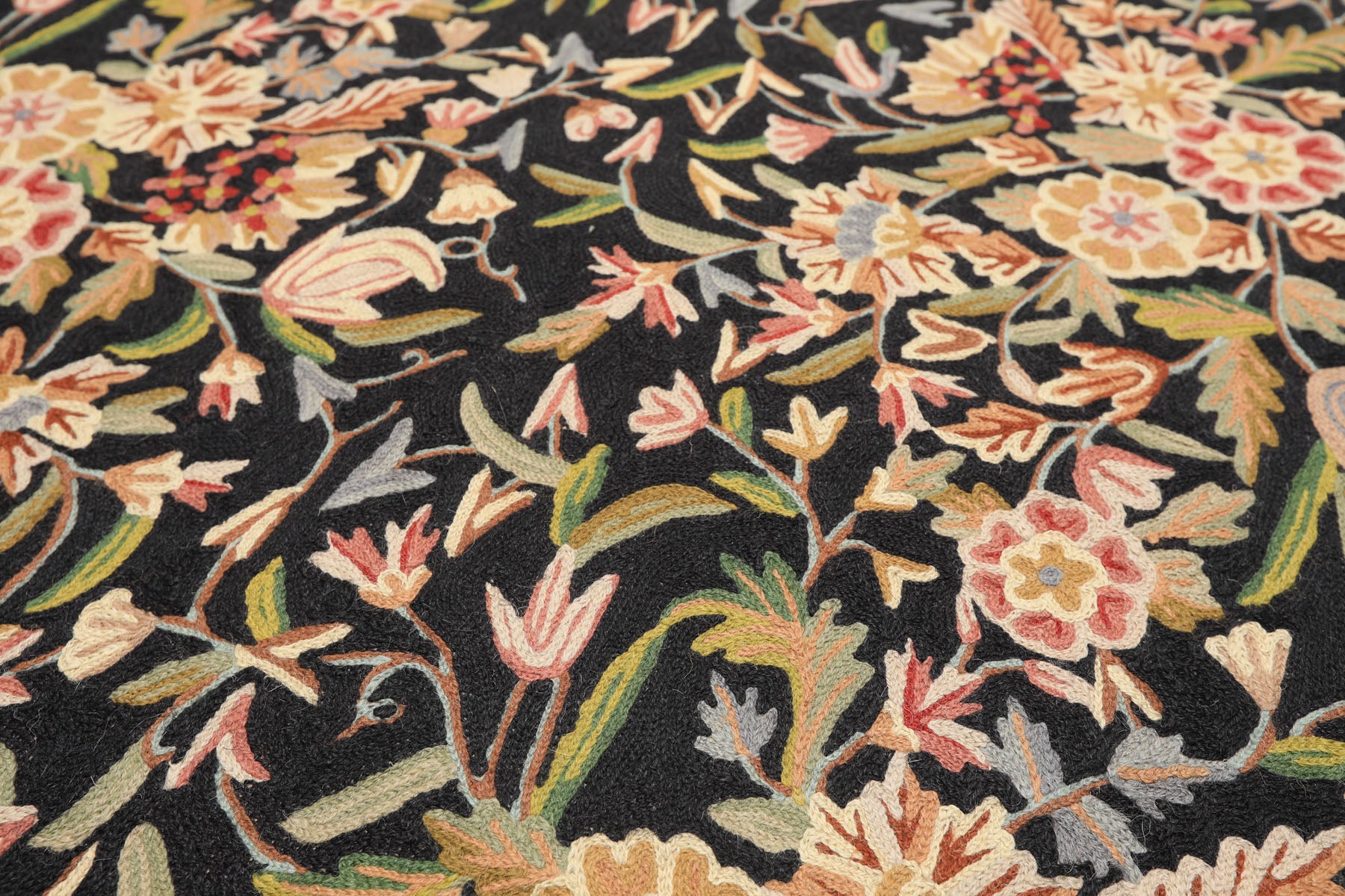 6x9 Black, Ivory, Tan Color Hand Woven Chainstitch Wool Transitional Oriental Rug