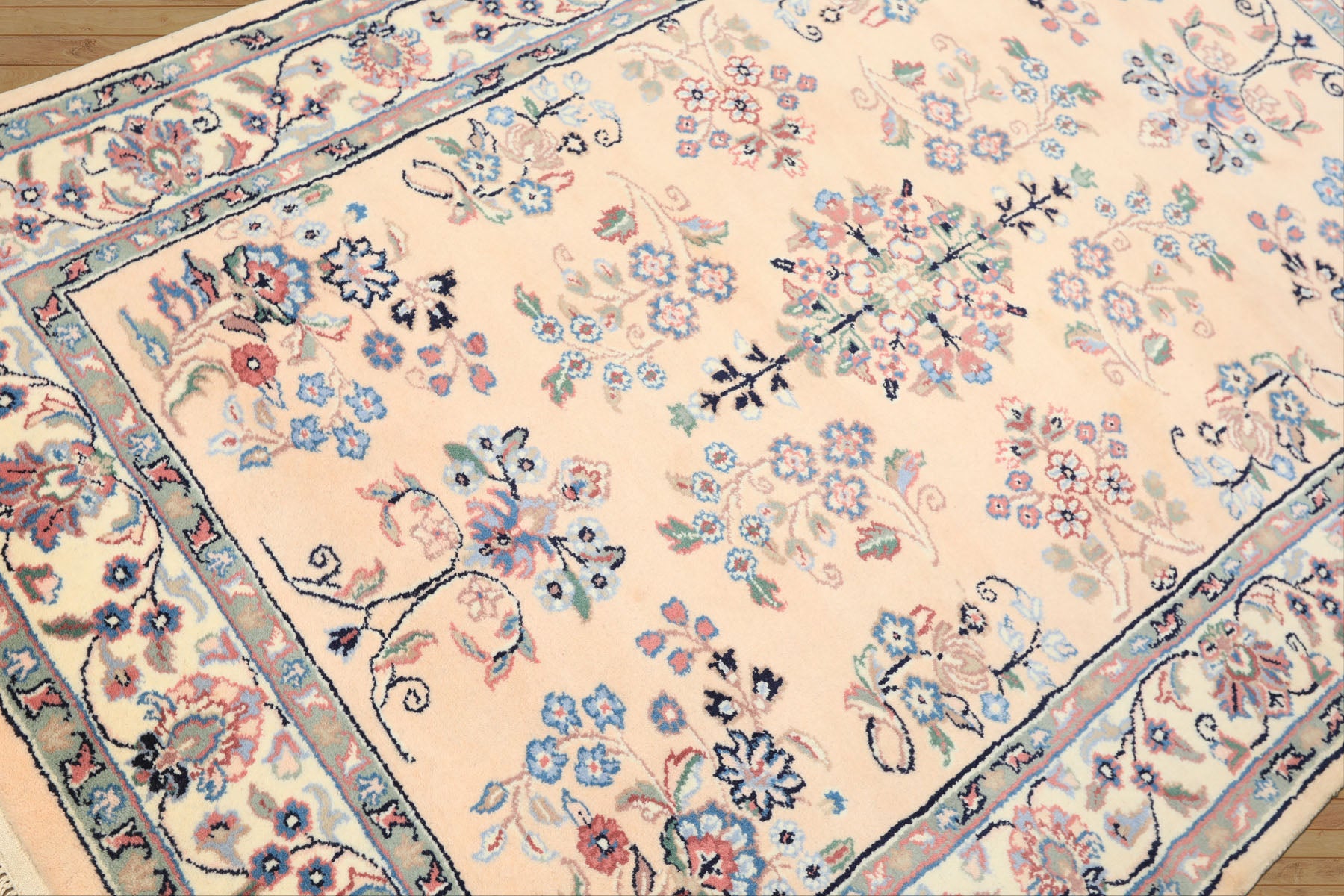 4x6 Blush, Ivory, Black Color Hand Knotted Indo Sarouk Wool Traditional Oriental Rug