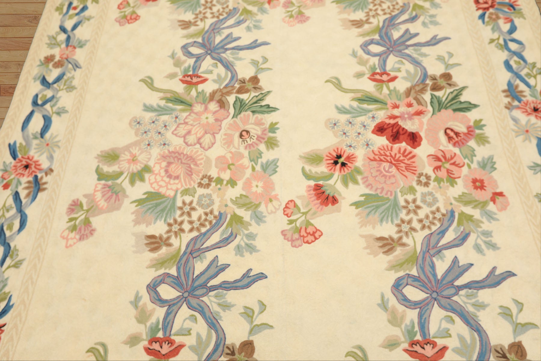 6x9 Ivory, Rose, Blue Color Hand Woven Chainstitch Wool Traditional Oriental Rug