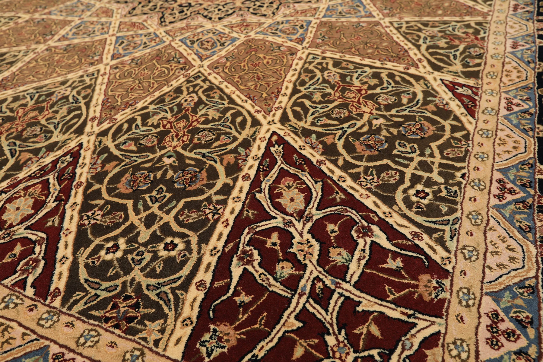 8x10 Ivory, Brown, Black Color Hand Tufted  Wool & Pure Silk Traditional Oriental Rug