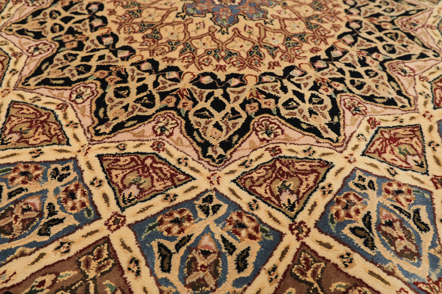 8x10 Ivory, Brown, Black Color Hand Tufted  Wool & Pure Silk Traditional Oriental Rug