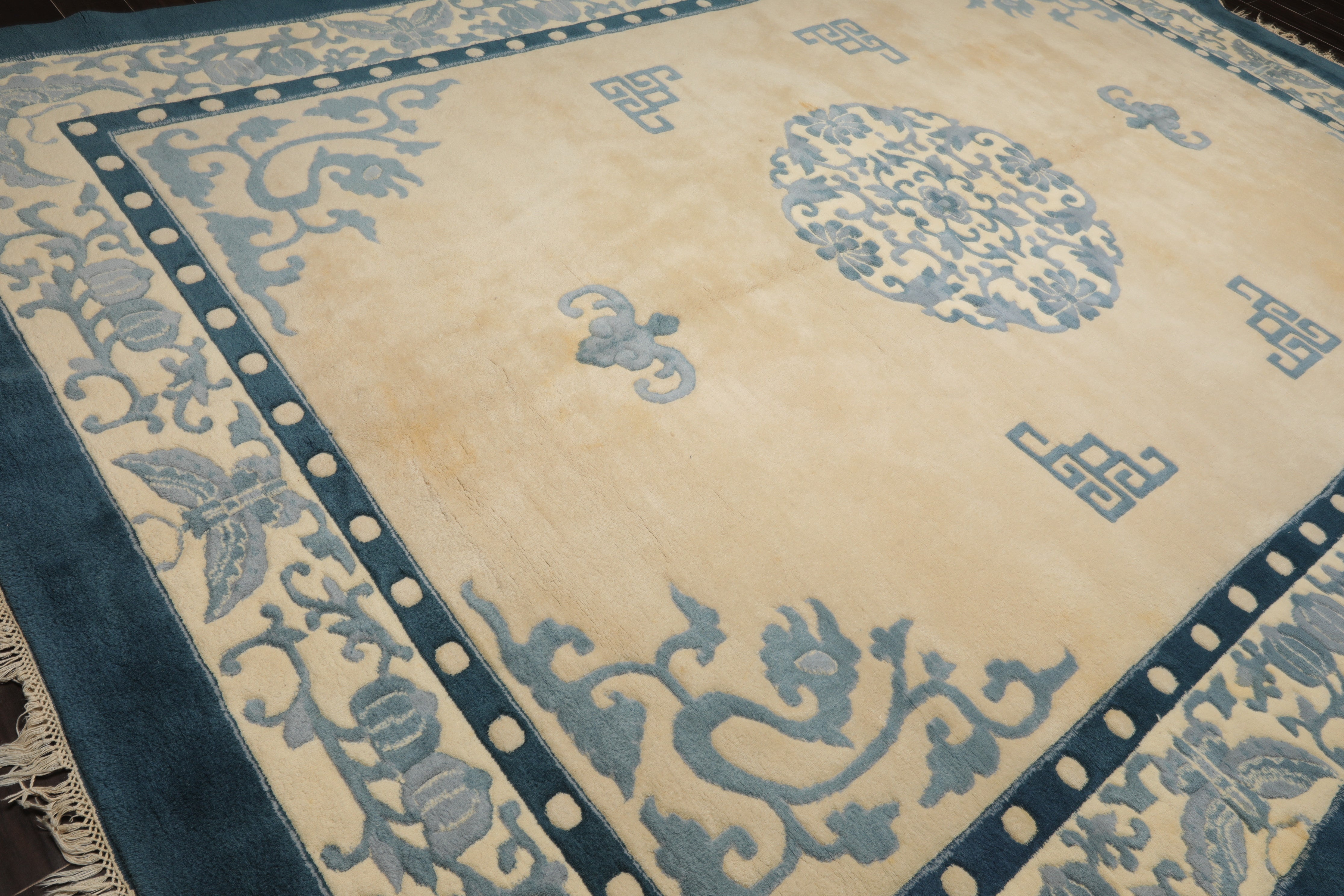 10x14 Ivory, Blue, Color Hand Knotted Medallion Wool Traditional Oriental Rug