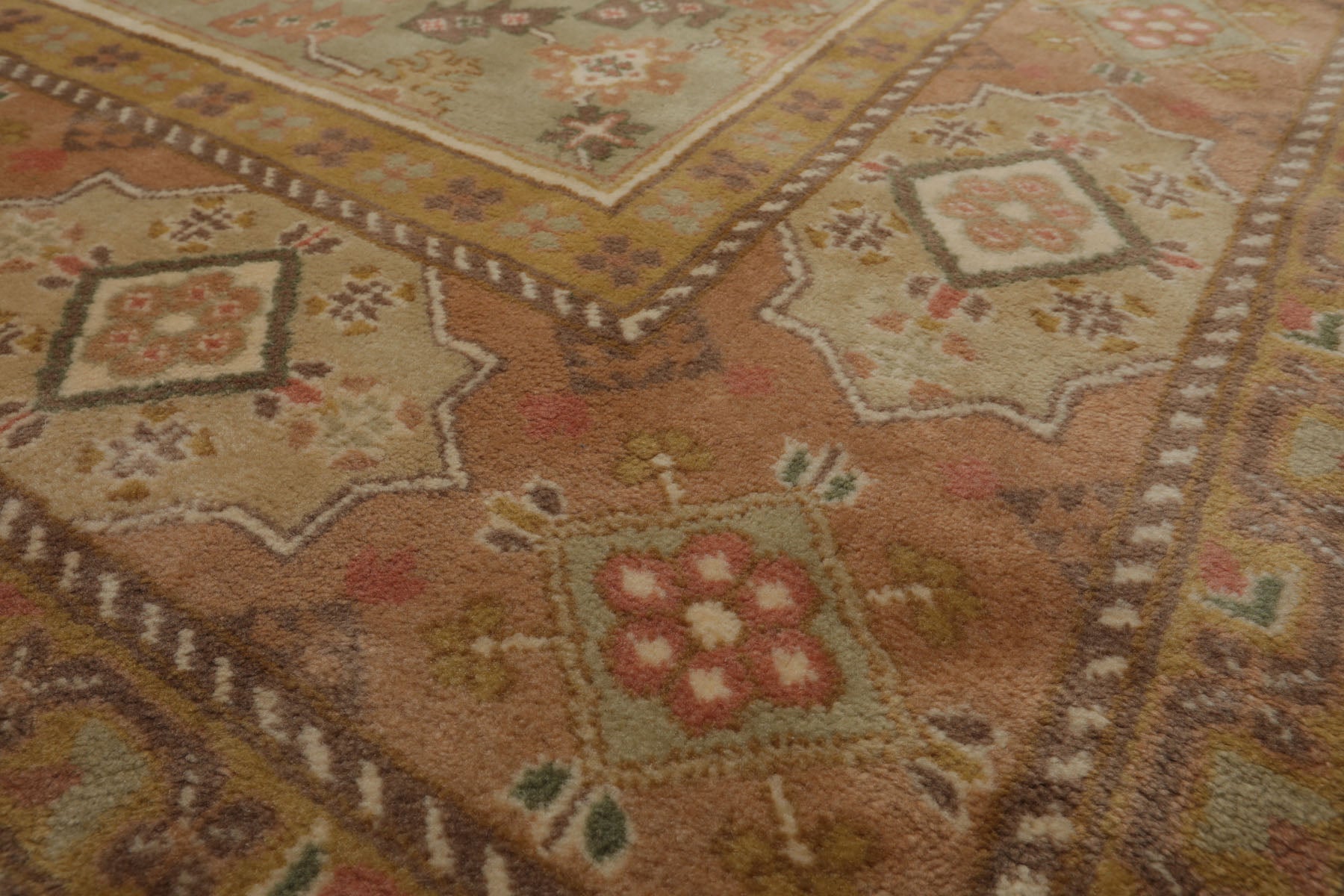 8x10 Ivory, Blush, Rose Color Hand Knotted Heriz New Zealand Wool Traditional Oriental Rug