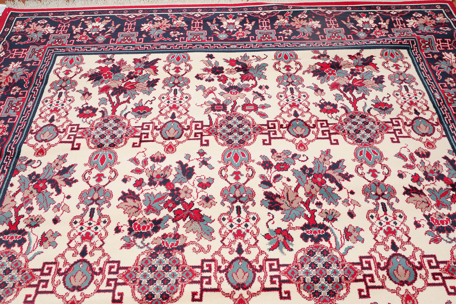 8x10 Cream, Navy, Red Color Machine Made Floral 100% Polypropylene Traditional-Persian/Oriental Oriental Rug