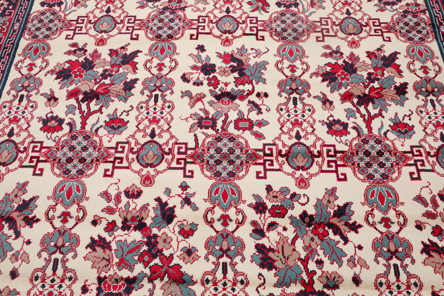 8x10 Cream, Navy, Red Color Machine Made Floral 100% Polypropylene Traditional-Persian/Oriental Oriental Rug