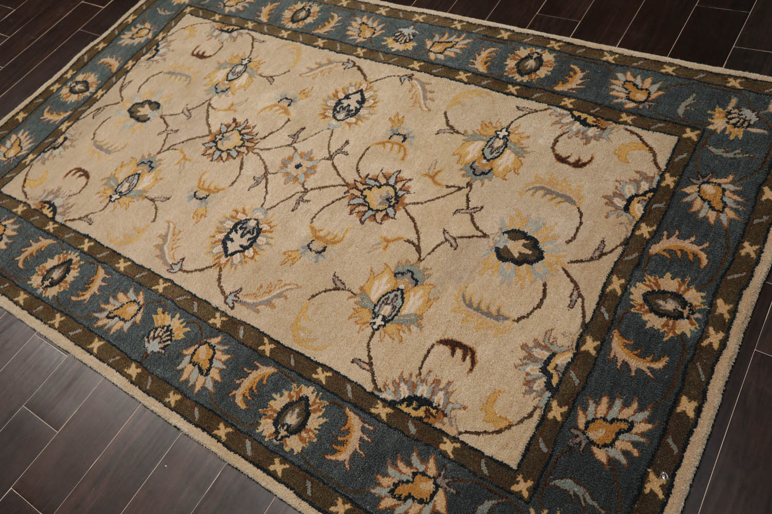 5x7 Beige, Teal, Khakee Color Hand Tufted Floral 100% Wool Traditional-Persian/Oriental Oriental Rug