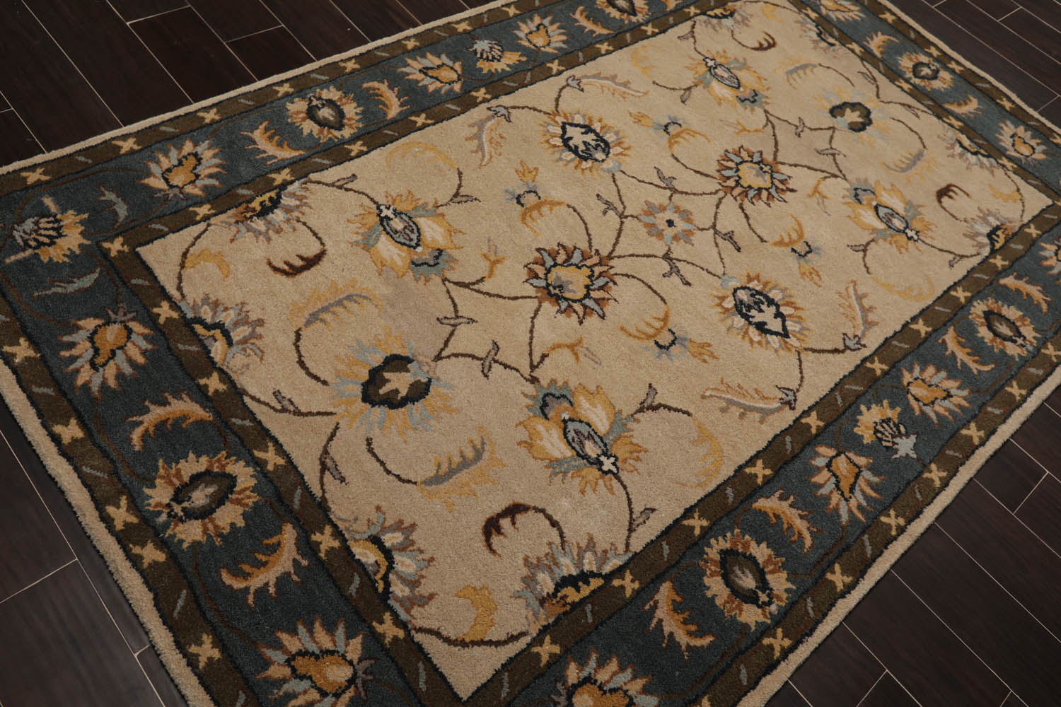 5x7 Beige, Teal, Khakee Color Hand Tufted Floral 100% Wool Traditional-Persian/Oriental Oriental Rug