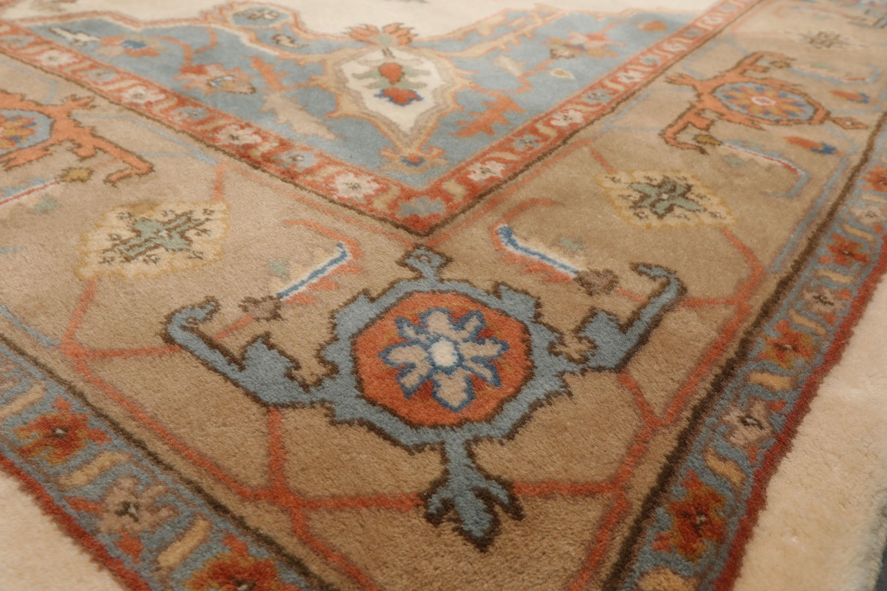 6x9 Ivory, Tan, Blue Color Hand Knotted Heriz New Zealand Wool Traditional Oriental Rug