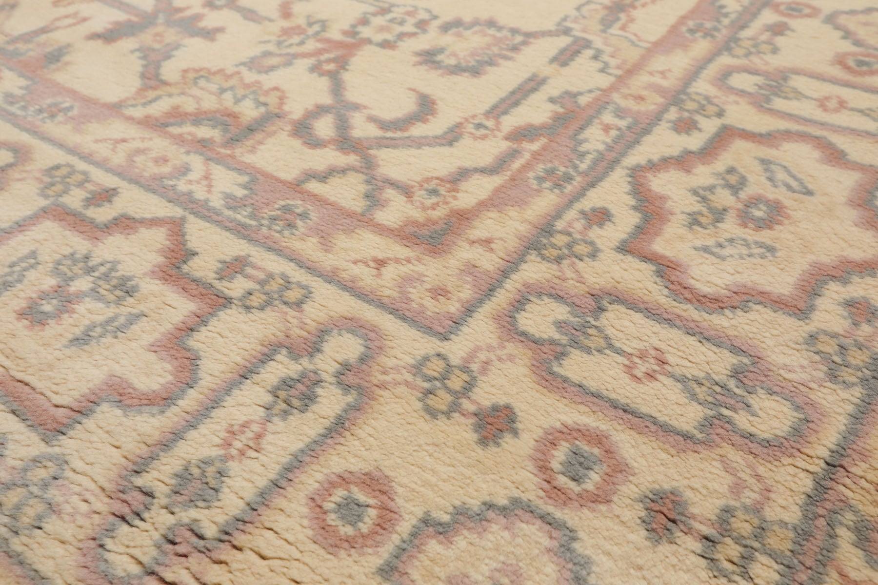 6x9 Ivory, Rose, Gray Color Hand Knotted Oushak New Zealand Wool Traditional Oriental Rug