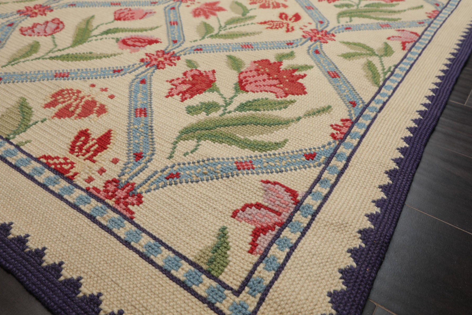 6x8 Ivory, Blue, Rose Color Hand Woven Caucasian Needlepoint Wool Traditional Oriental Rug
