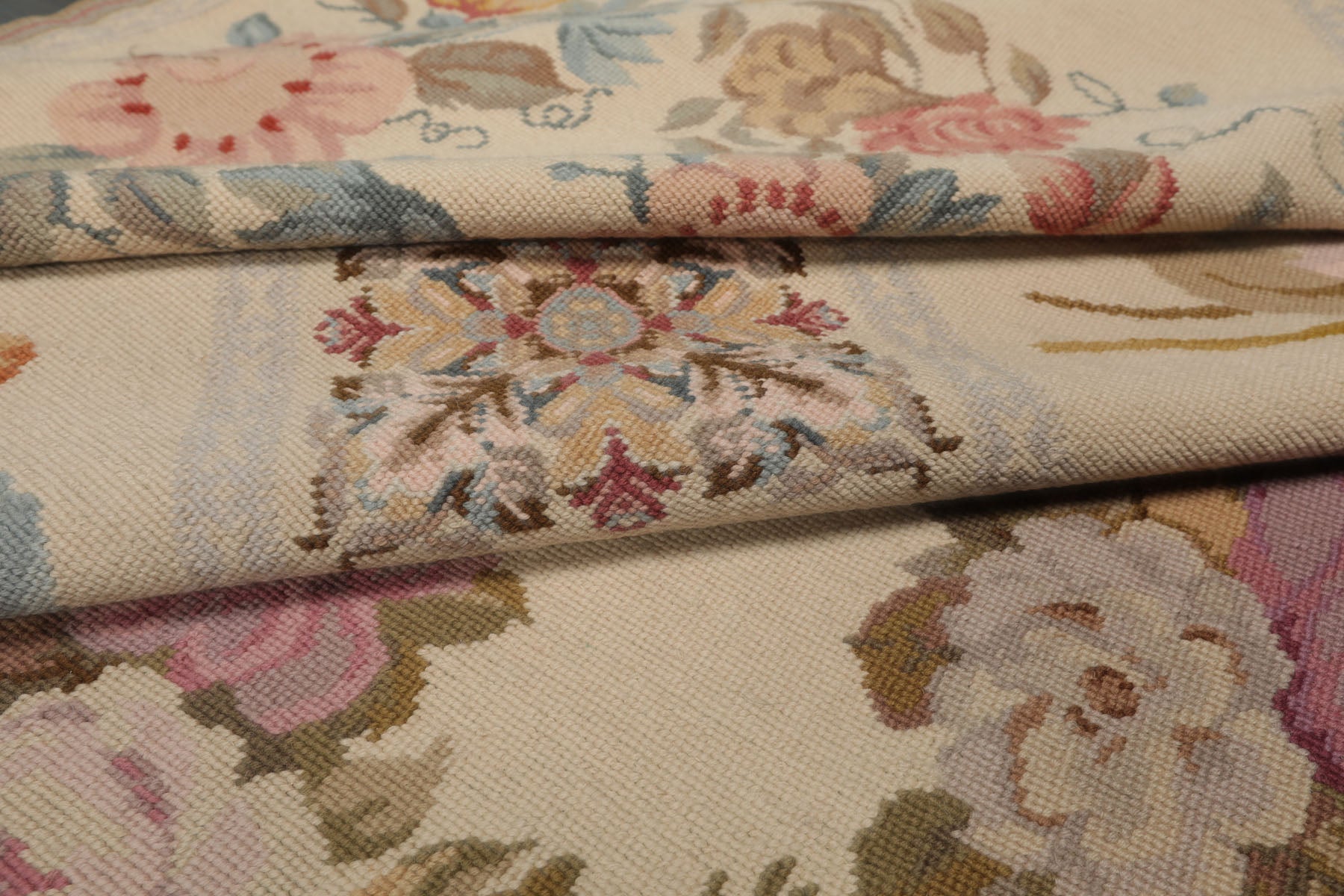 6x9 Ivory, Rose, Blue Color Hand Woven French Needlepoint Wool Traditional Oriental Rug