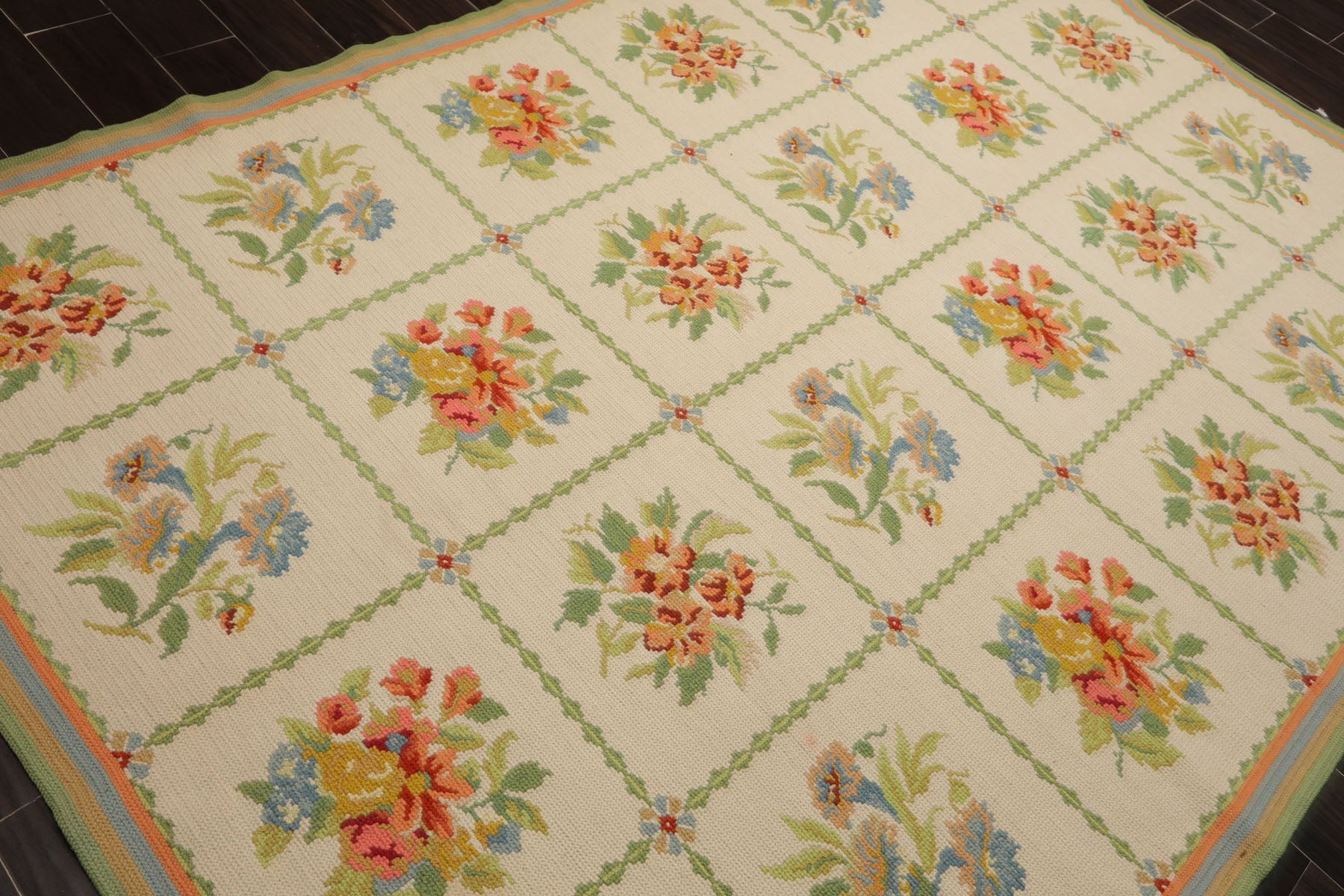 6x9 Ivory, Lime, Gold Color Hand Woven Needlepoint Wool Traditional Oriental Rug