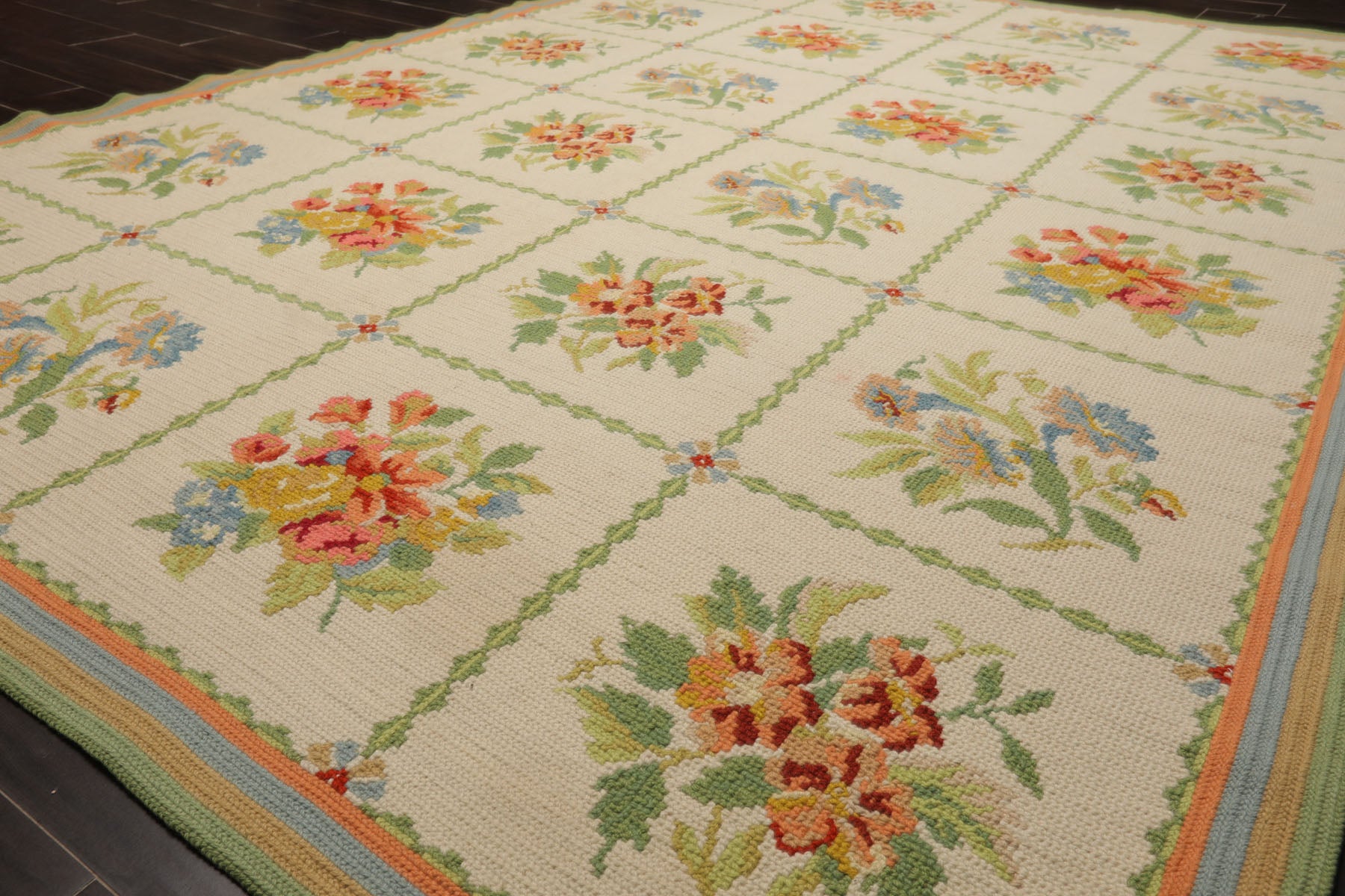 6x9 Ivory, Lime, Gold Color Hand Woven Needlepoint Wool Traditional Oriental Rug