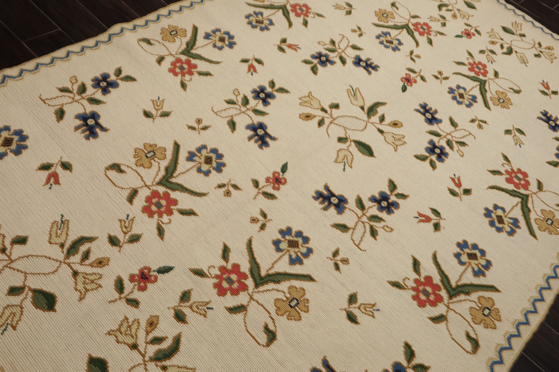 6x9 Ivory, Green, Blue Color Hand Woven Needlepoint Wool Traditional Oriental Rug