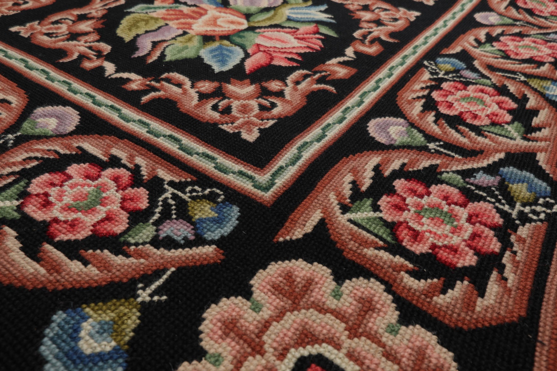 6x9 Black, Rust, Ivory Color Hand Woven Needlepoint Wool Traditional Oriental Rug