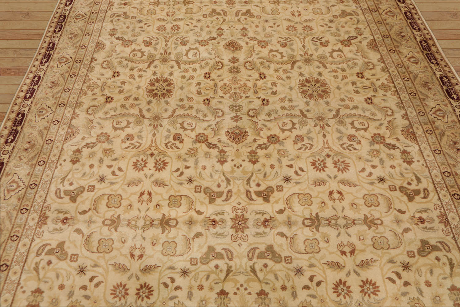 Palace Beige, Maroon, Tan Color Hand Knotted Floral 100% Wool Traditional-Persian/Oriental Oriental Rug
