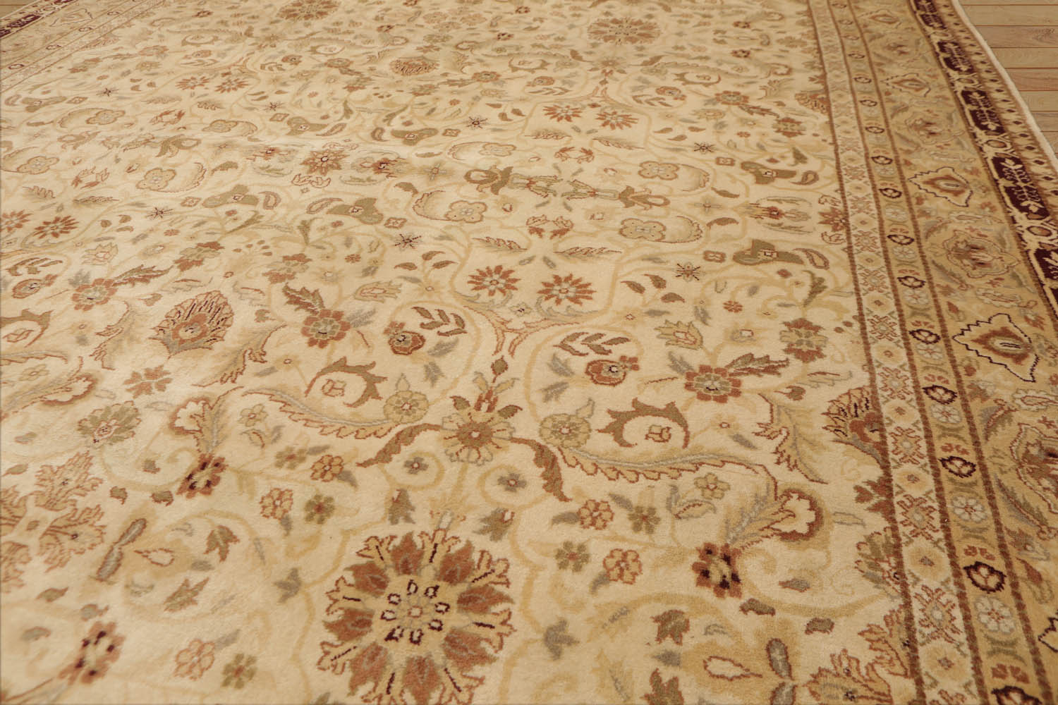 Palace Beige, Maroon, Tan Color Hand Knotted Floral 100% Wool Traditional-Persian/Oriental Oriental Rug