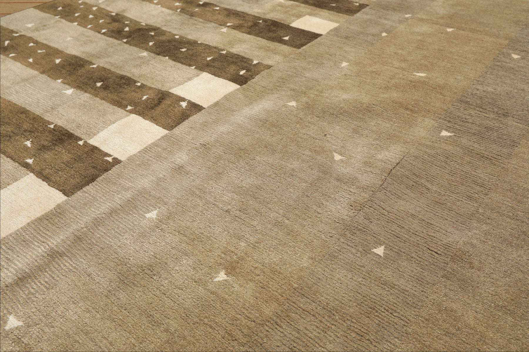 Multi Size Moss Gray Brown Color Hand Knotted Tibetan Wool & Silk Modern & Contemporary Oriental Rug