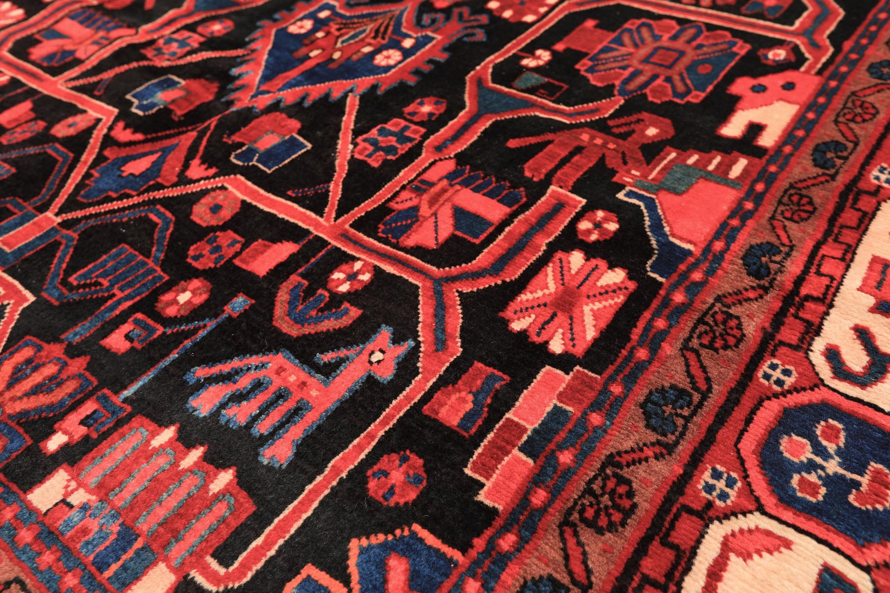 Runner Black, Red, Ivory Color Hand Knotted Heriz Wool Traditional Oriental Rug