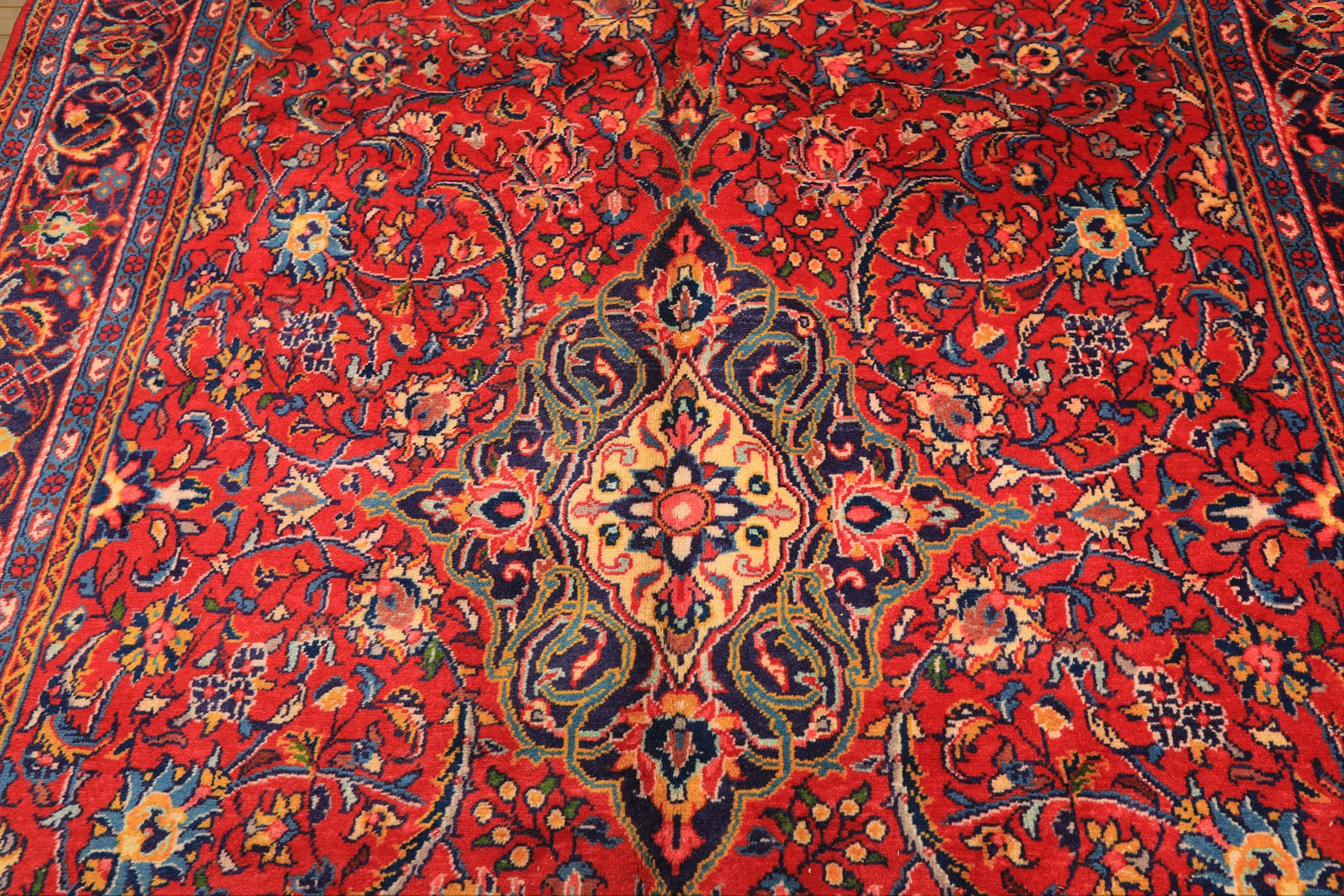 7x11 Red, Navy, Gold Color Hand Knotted Sarouk Wool Traditional Oriental Rug