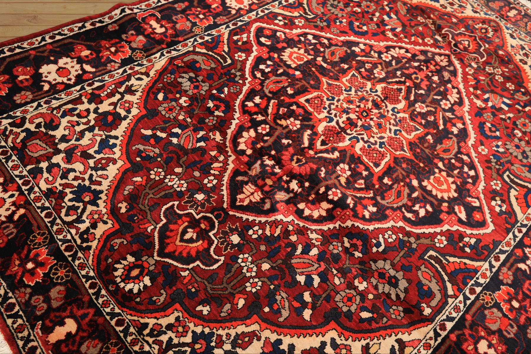 7x10 Rust, Ivory, Midnight Blue Color Hand Knotted Bakhtiari Wool Traditional Oriental Rug