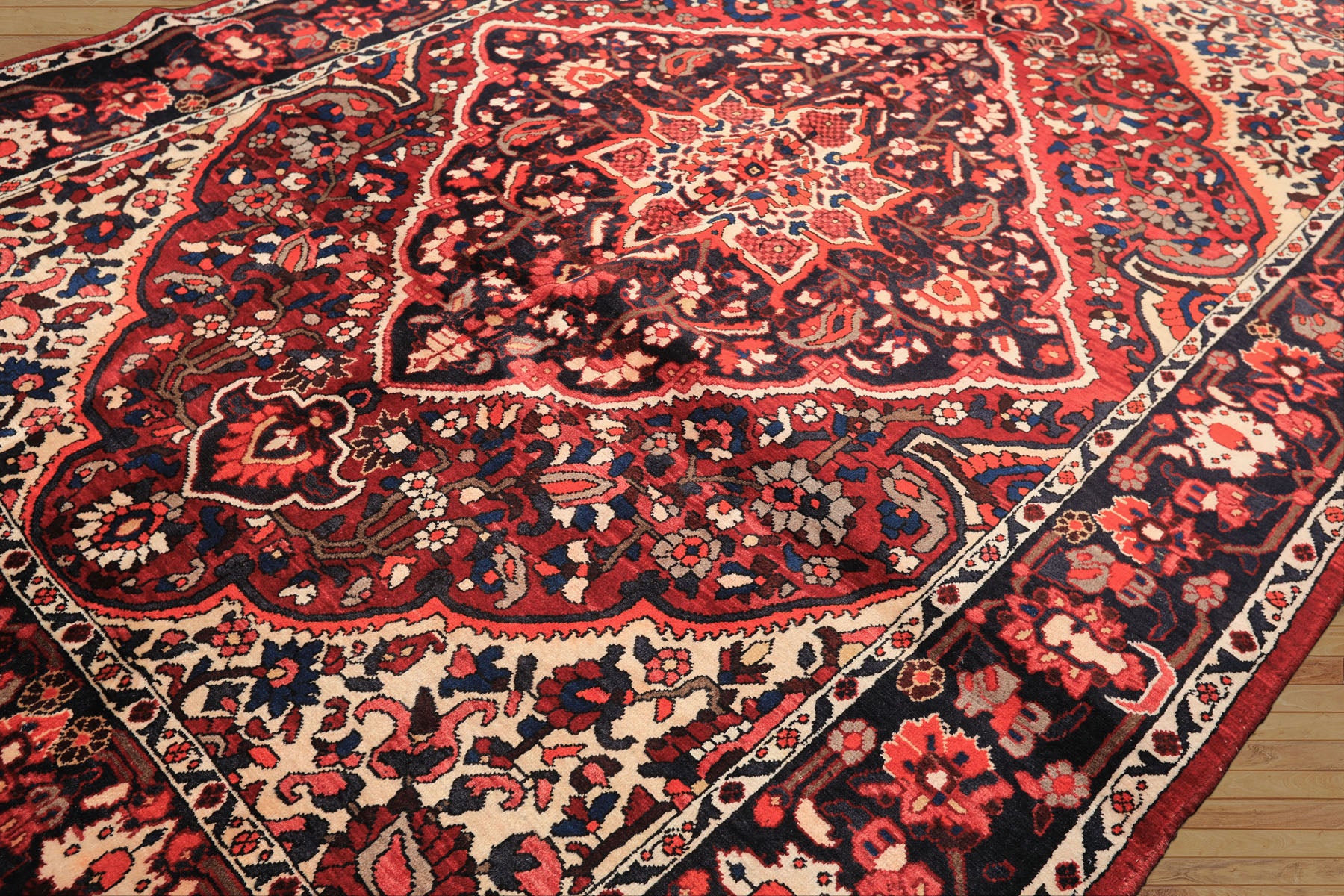 7x10 Rust, Ivory, Midnight Blue Color Hand Knotted Bakhtiari Wool Traditional Oriental Rug