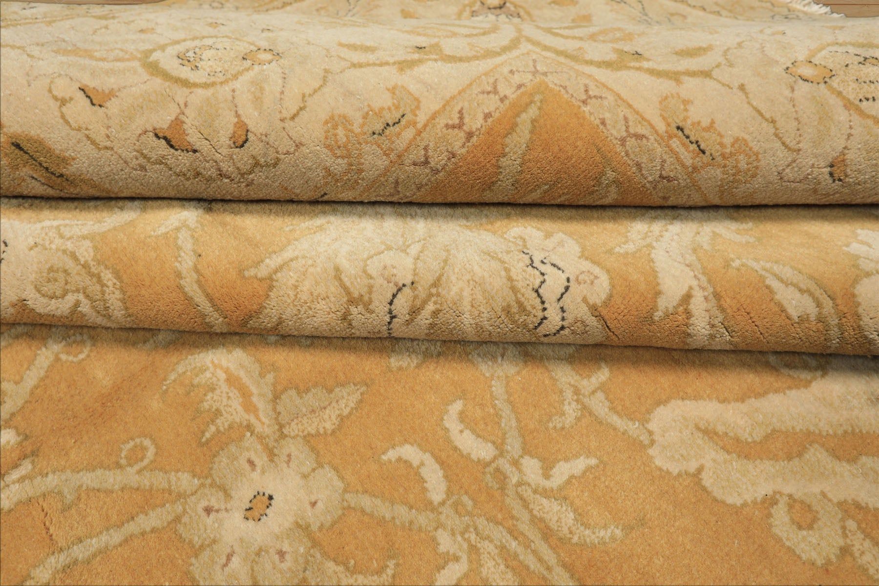 8x9 Gold, Beige, Ivory Color Hand Knotted Agra Wool Traditional Oriental Rug