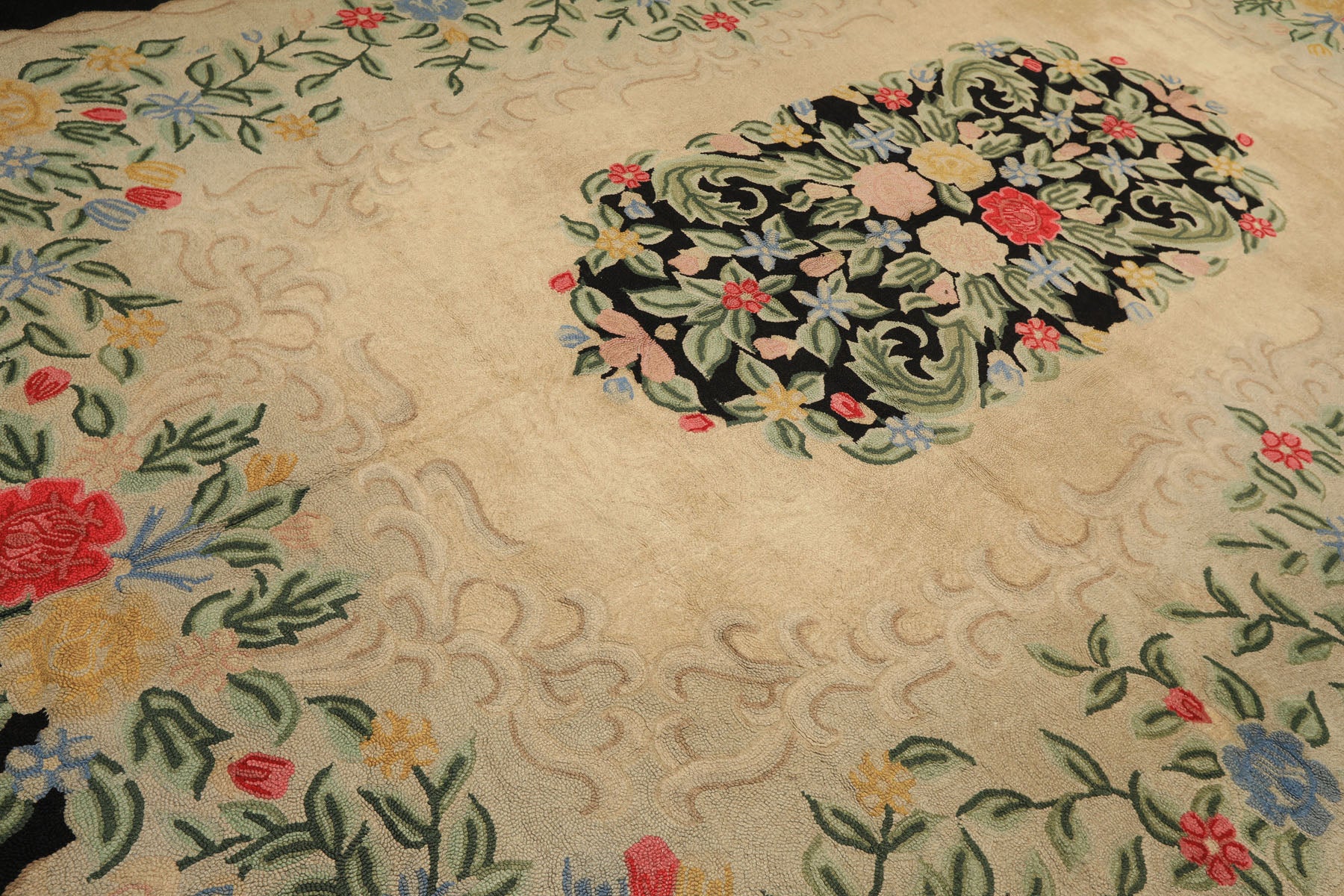 10x14 Beige, Green, Gold Color Hand Hooked Garden wool Traditional Oriental Rug