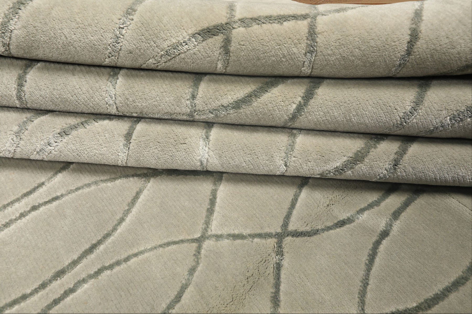 9x12 Tone on Tone Faded Seafoam, , Color Hand Knotted Tibetan Wool & Pure Silk Modern & Contemporay Oriental Rug