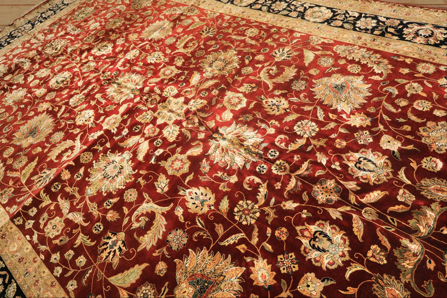Palace Maroon, Black, Taupe Color Hand Knotted Agra New Zealand Wool & Silk Traditional Oriental Rug