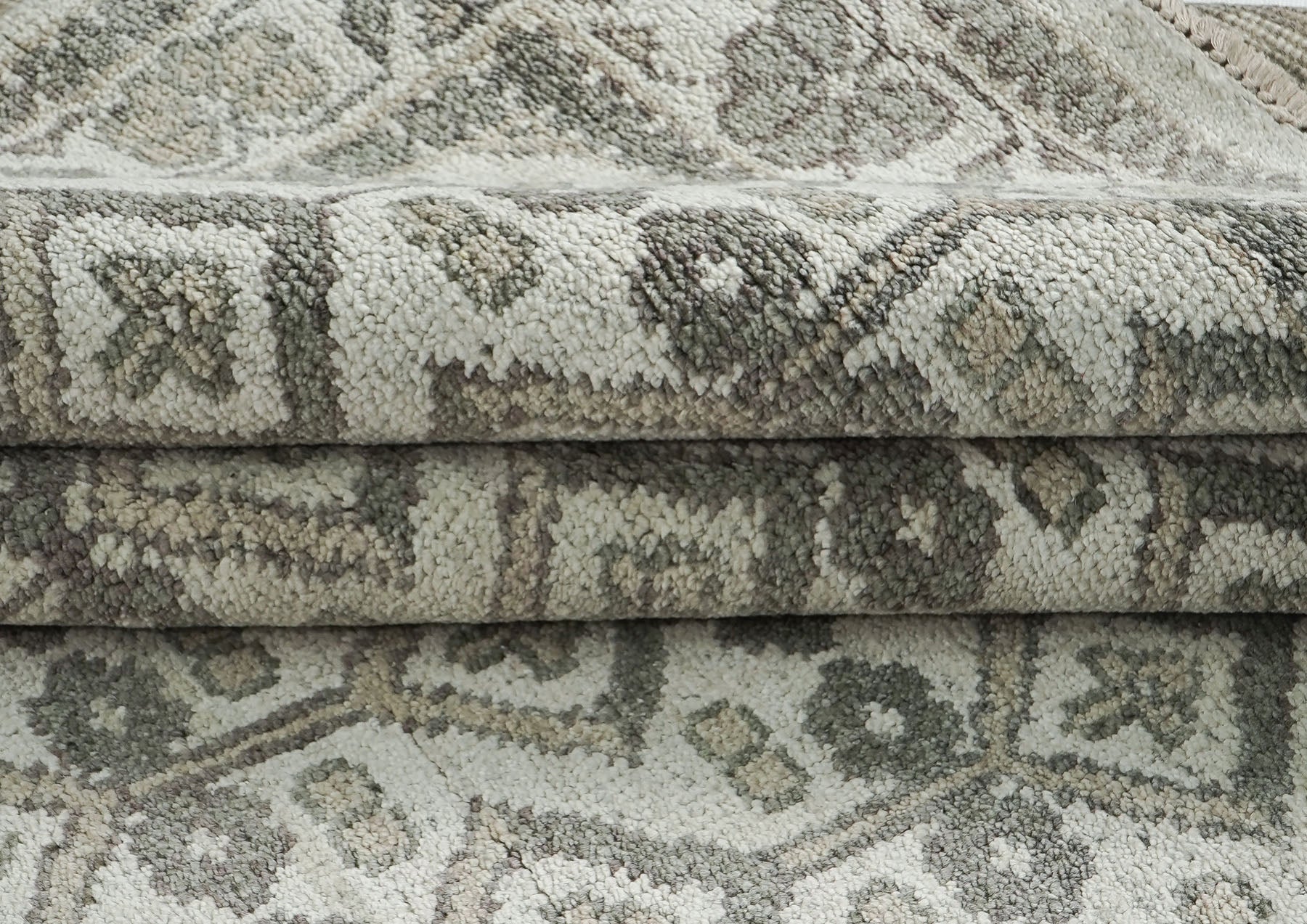 9x12 Gray, Beige, Multi Color Hand Knotted Oushak Wool Transitional Oriental Rug