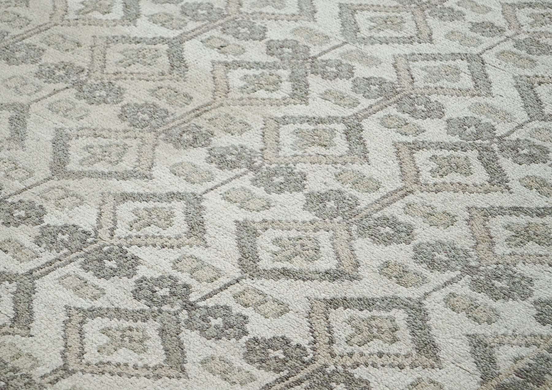 9x12 Gray, Beige, Multi Color Hand Knotted Oushak Wool Transitional Oriental Rug