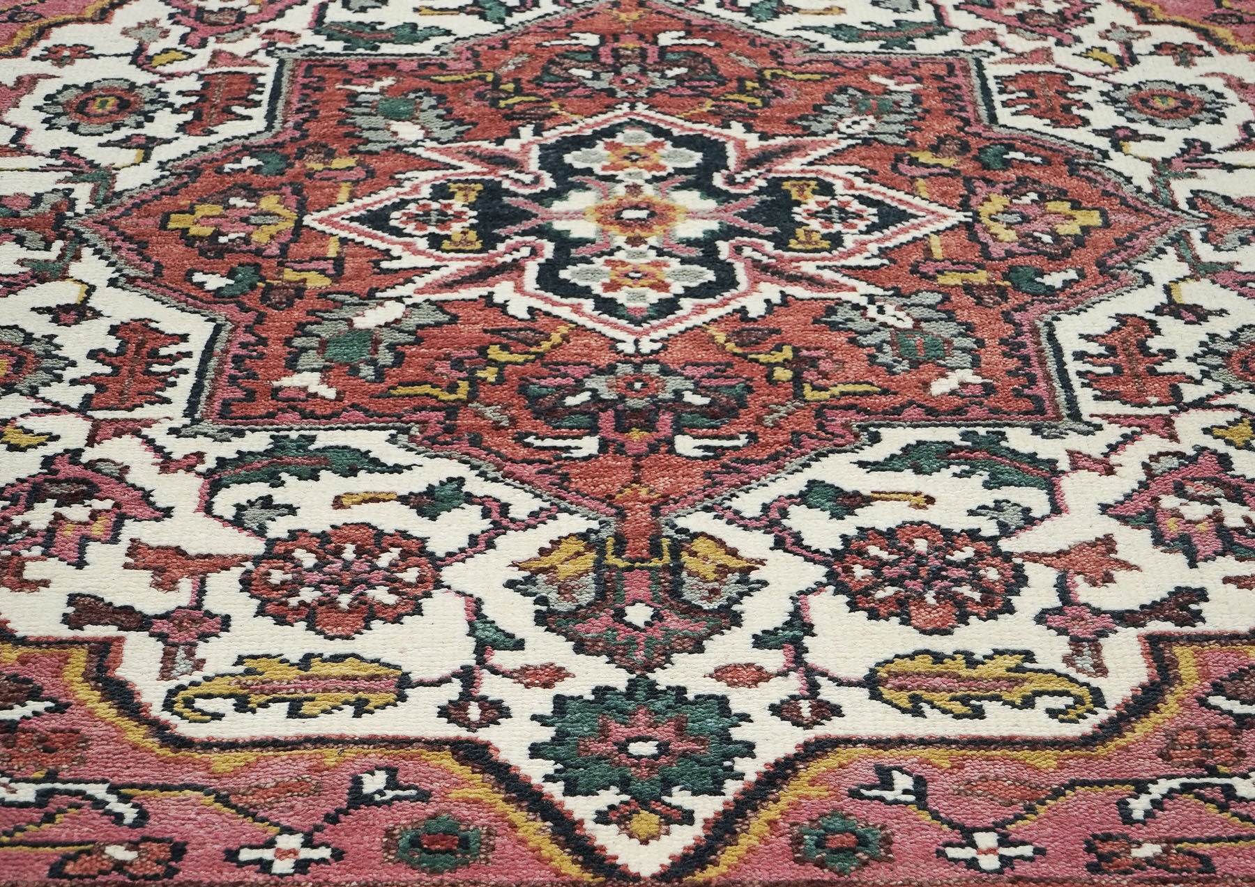 8x10 Pink, Ivory, Gold Color Hand Knotted Heriz Wool Traditional Oriental Rug