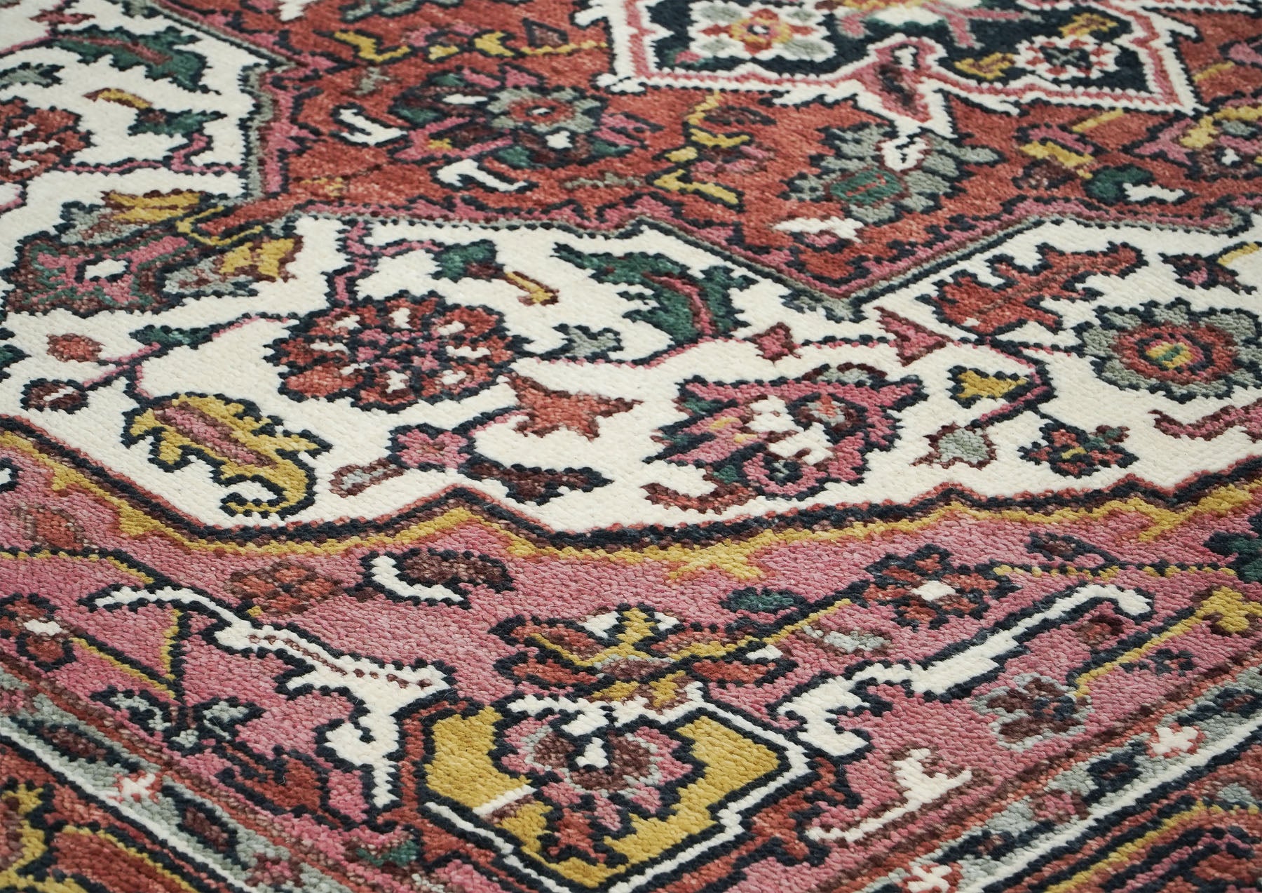 8x10 Pink, Ivory, Gold Color Hand Knotted Heriz Wool Traditional Oriental Rug