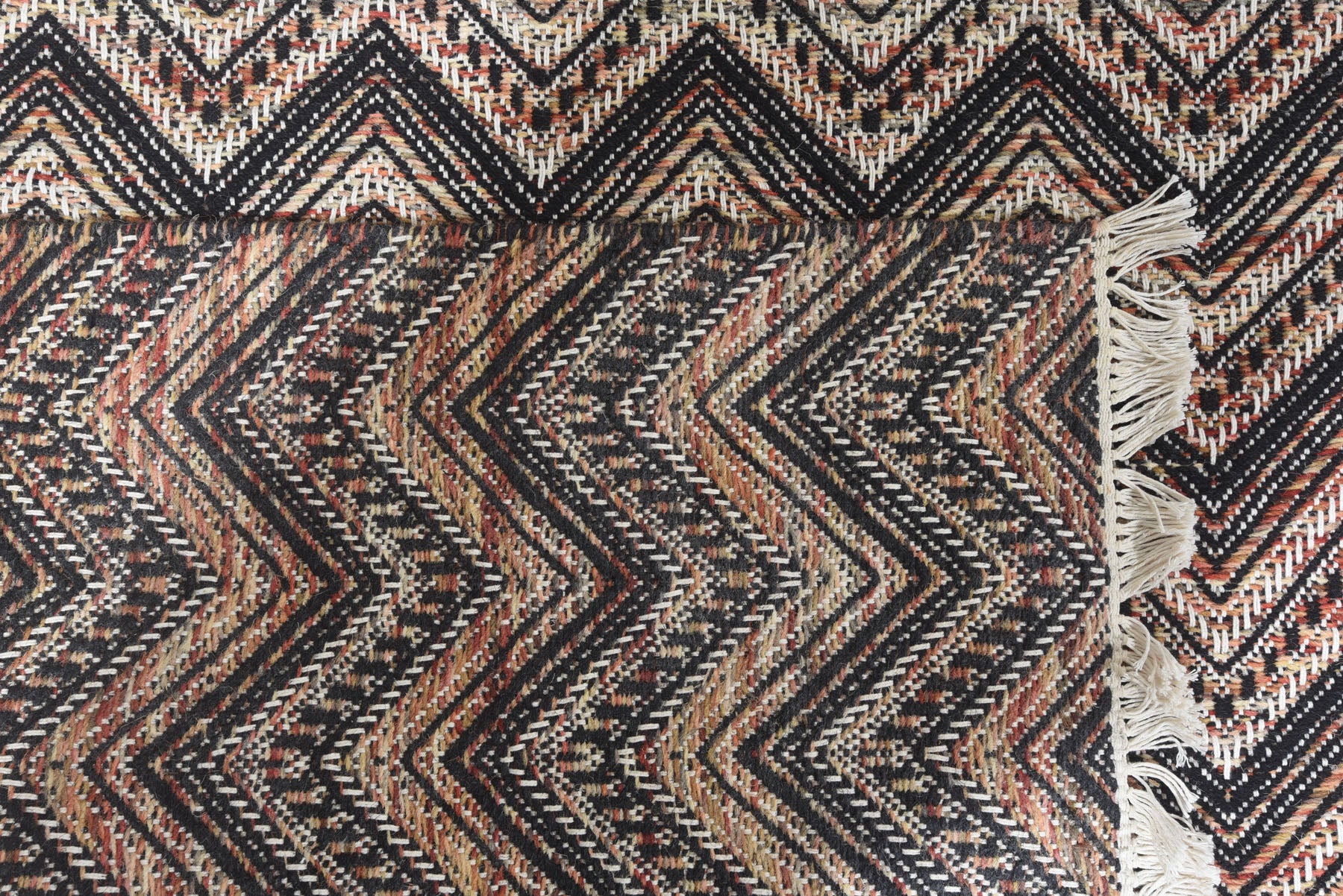 Multi Size Black Ivory Rust Color Hand Woven  Wool Modern & Contemporary Oriental Rug
