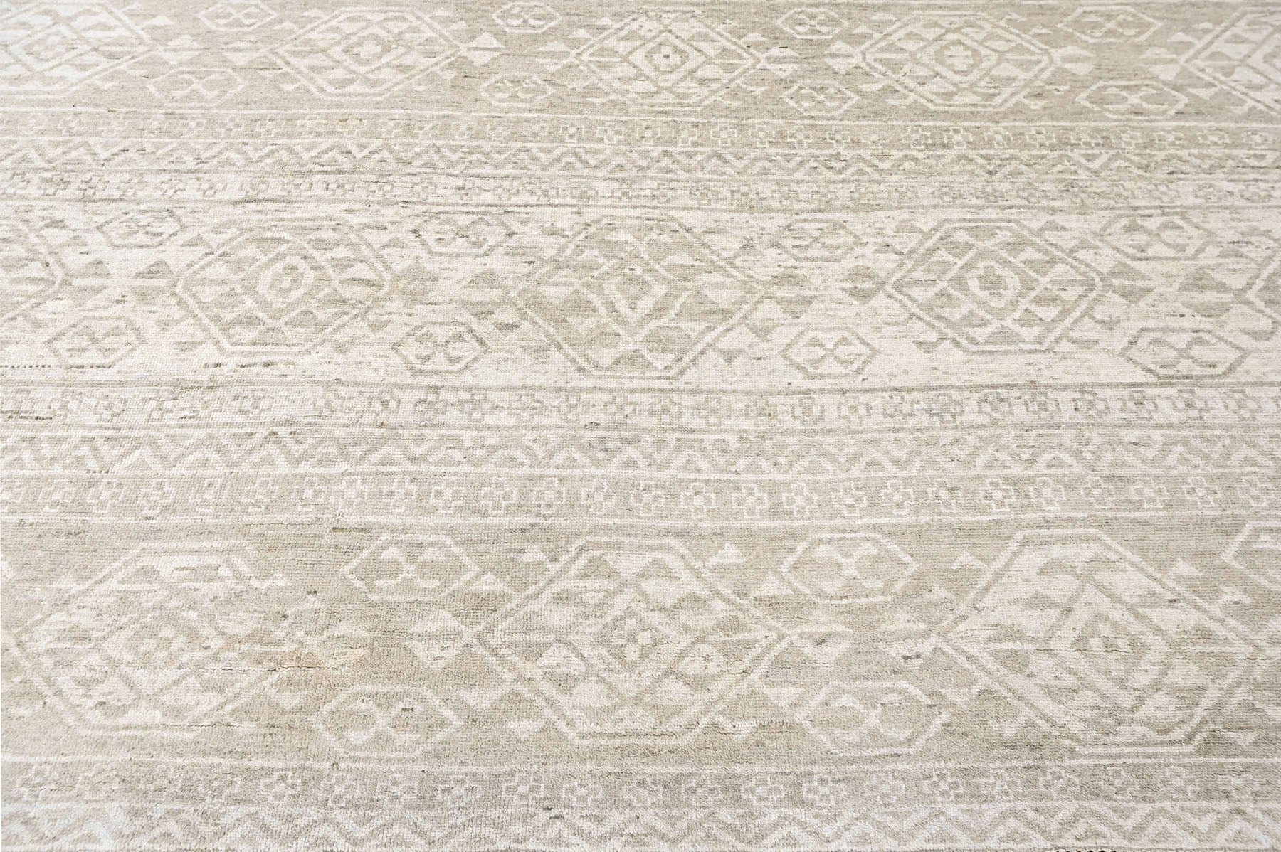 Tone on Tone Gray Multi Size Oushak Southwestern Hand Knotted Wool Oriental Area Rug