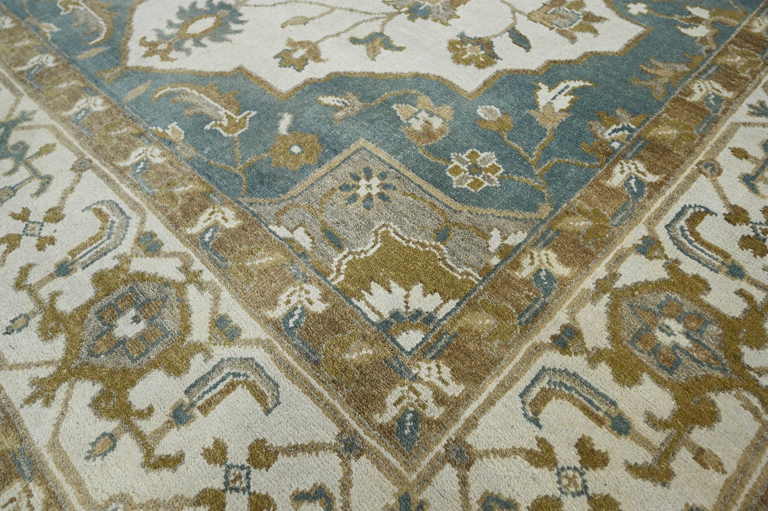 8x10 Ivory Blue Brown Color Hand Knotted Oushak Wool Traditional Oriental Rug