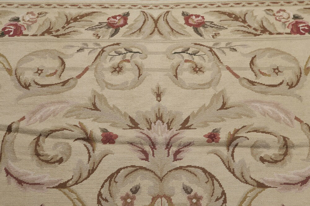 Aubin French Country Flatweave 5'5"x7'8" Beige Aubusson Wool Oriental Area Rug