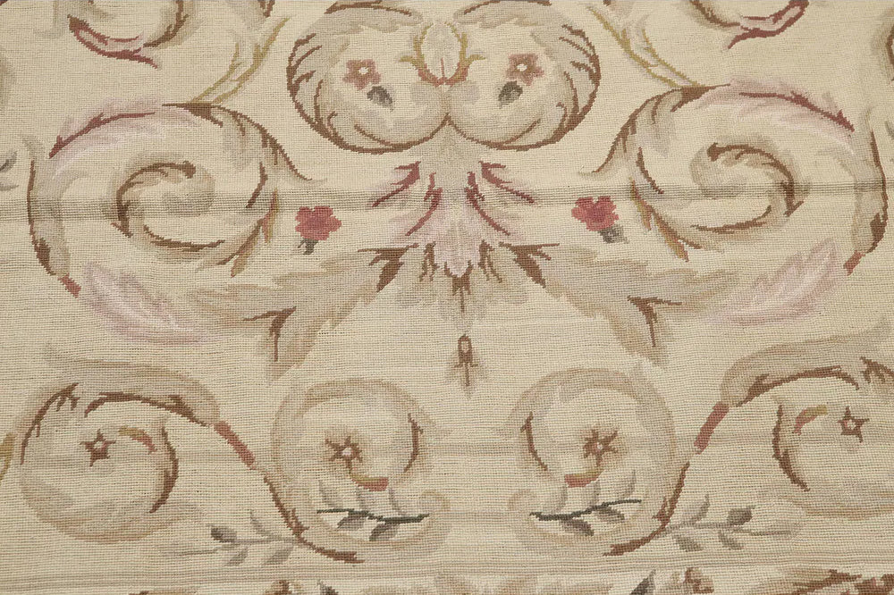 Aubin French Country Flatweave 5'5"x7'8" Beige Aubusson Wool Oriental Area Rug