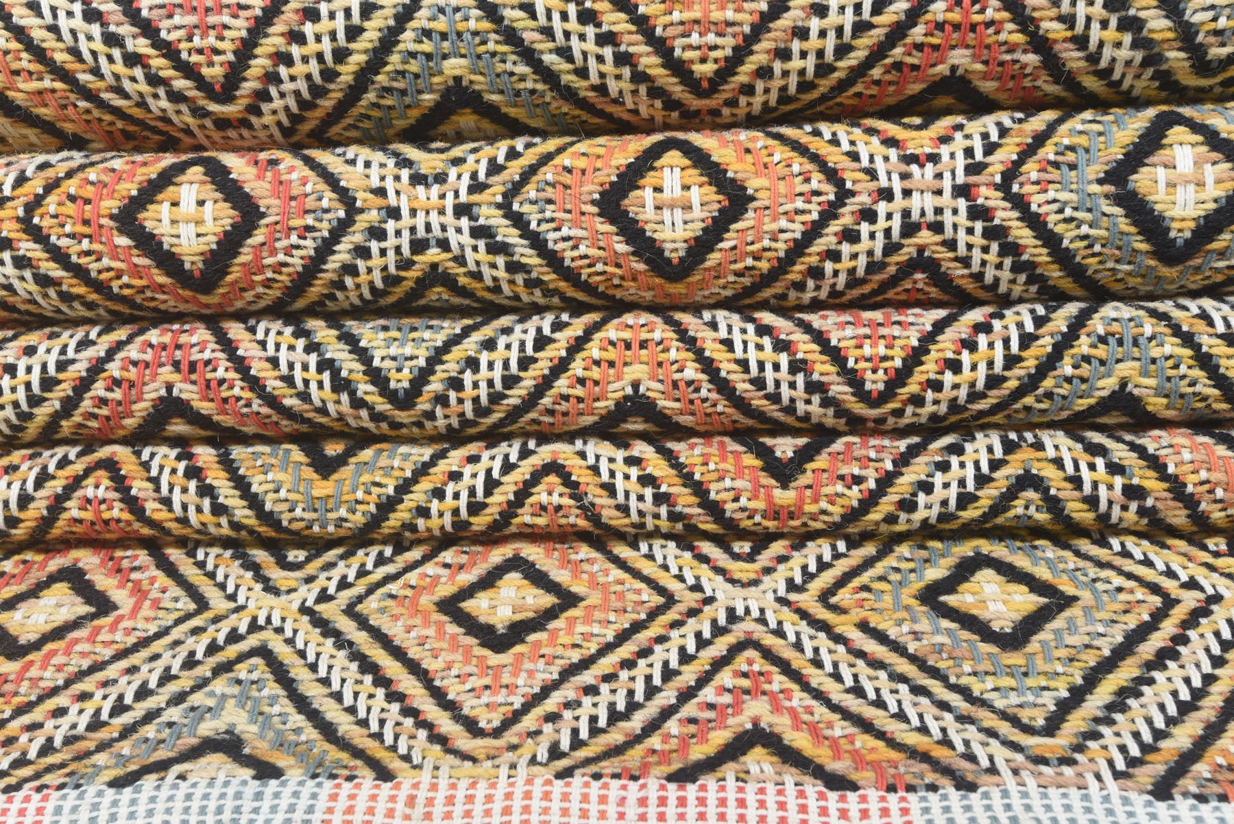 Multi Size Light gold Black Ivory Color Hand Woven  Wool Modern & Contemporary Oriental Rug
