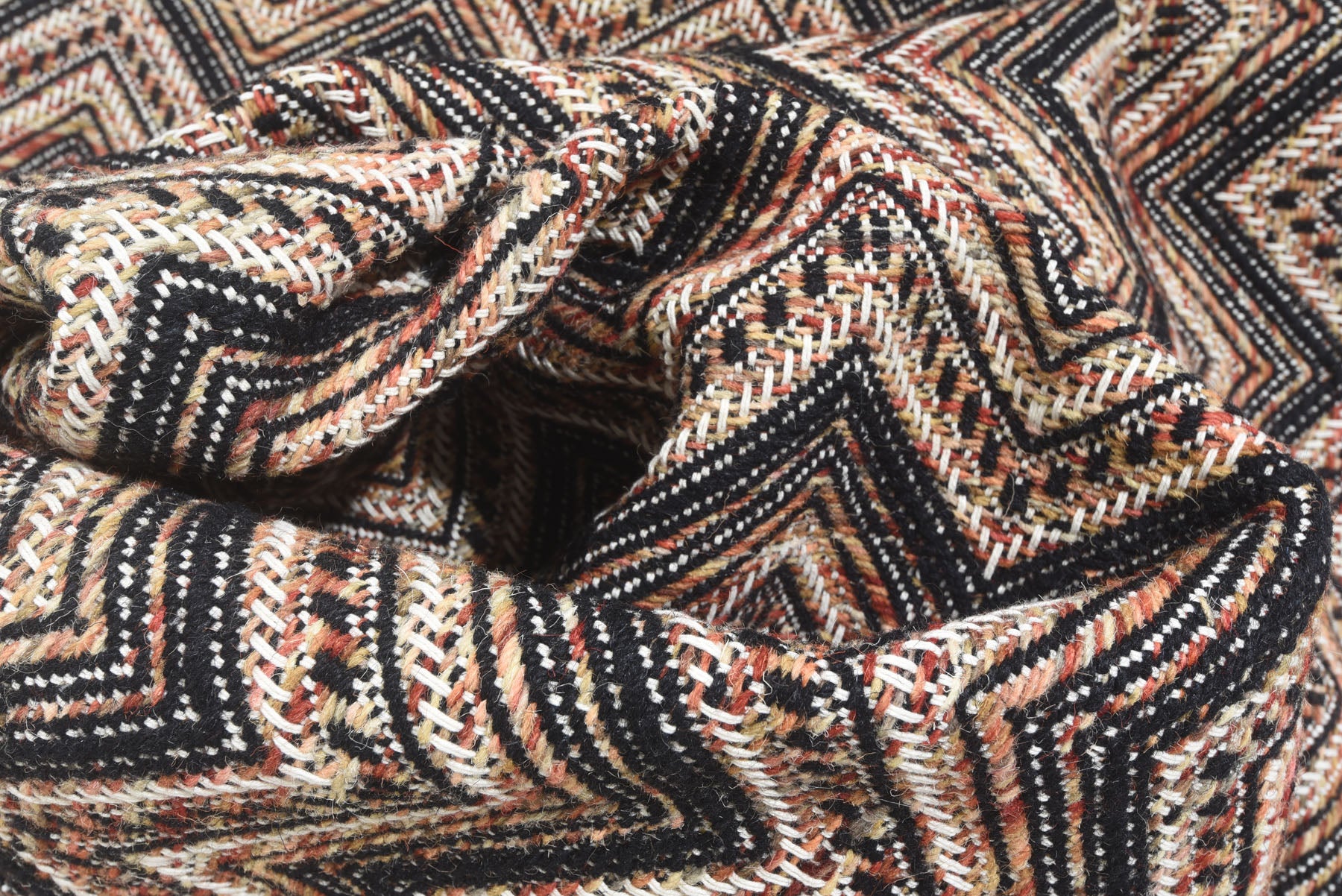 Multi Size Black Ivory Rust Color Hand Woven  Wool Modern & Contemporary Oriental Rug