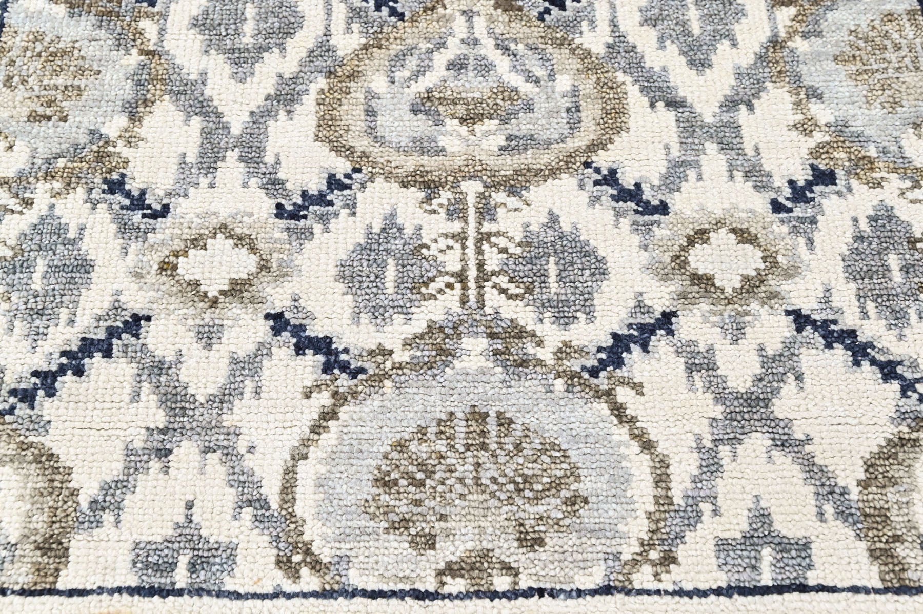 Ivory 3'6''x5'7'' Oushak Transitional Hand Knotted Wool Oriental Area Rug