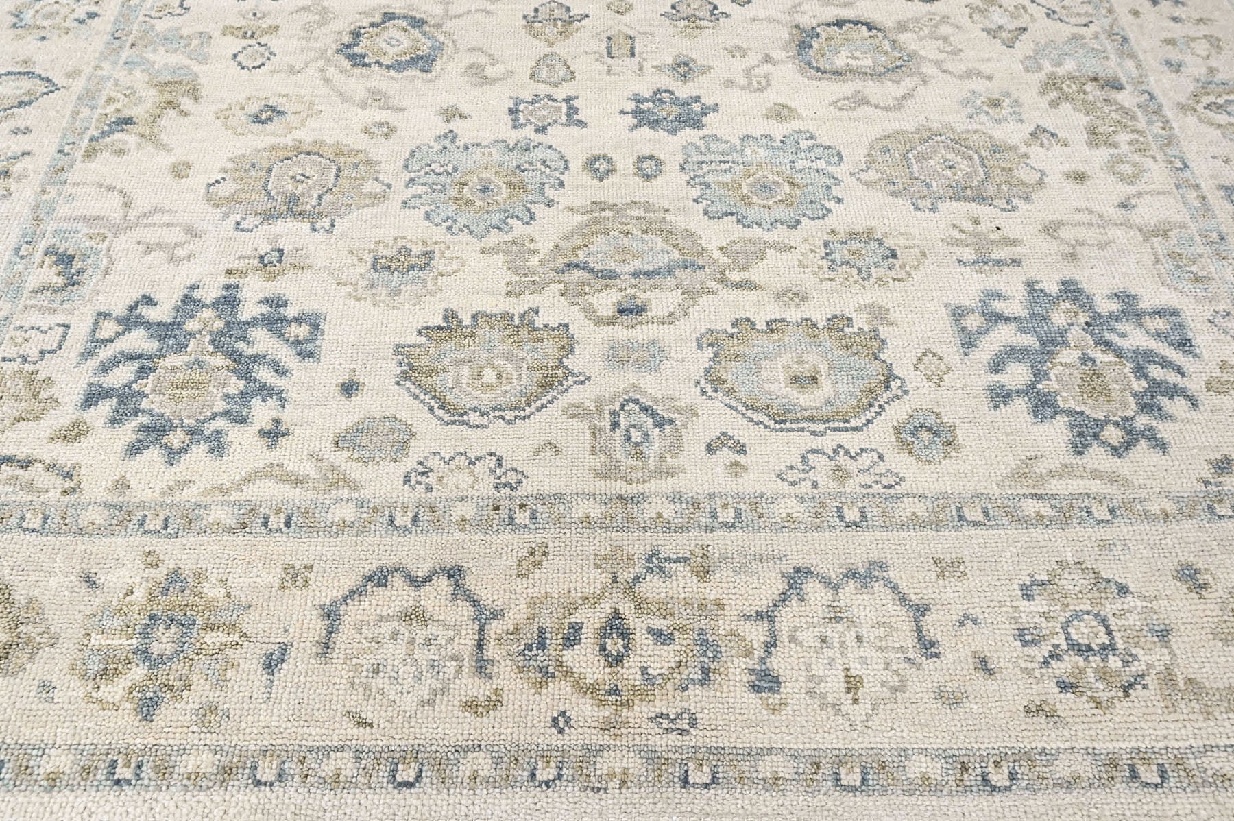 Ivory 8'10''x11'11'' Oushak Transitional Hand Knotted Wool Oriental Area Rug