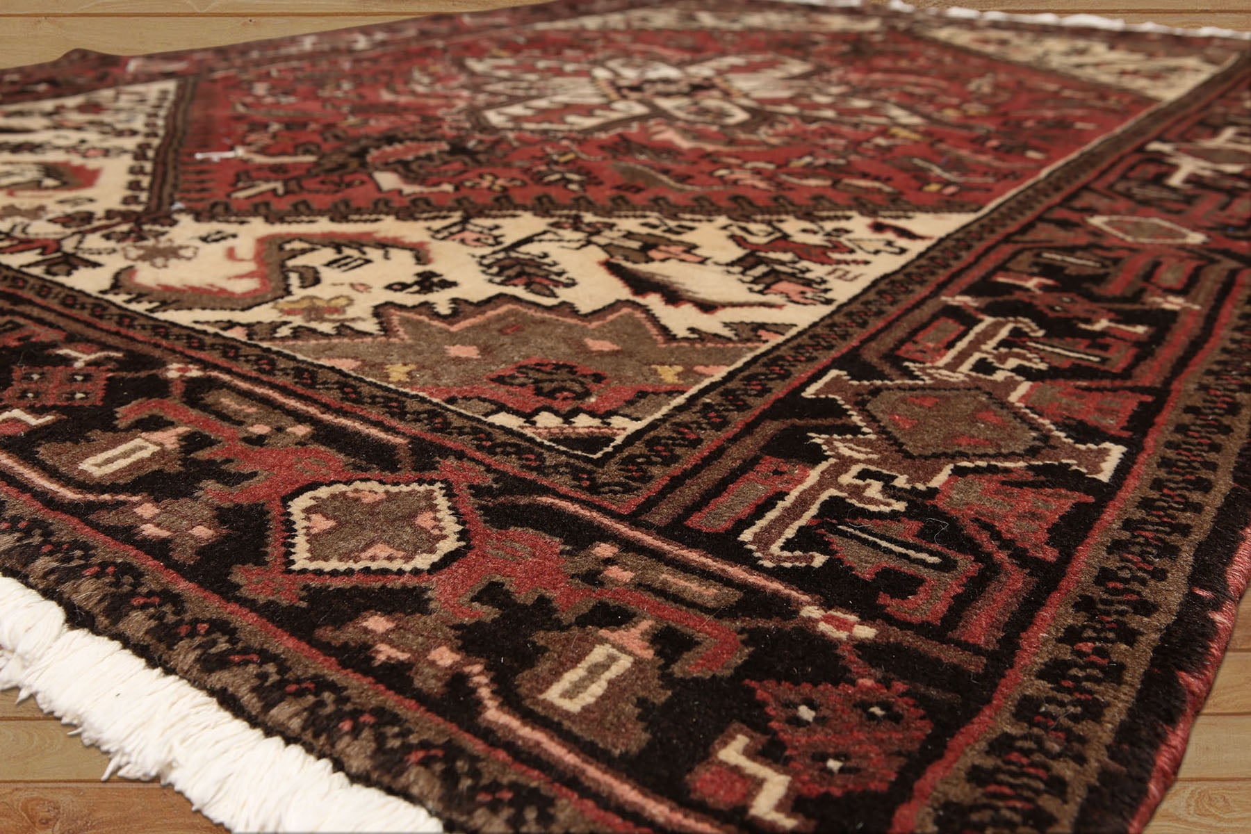 5x7 Rust, Ivory, Charcoal Color Hand Knotted Heriz Wool Traditional Oriental Rug